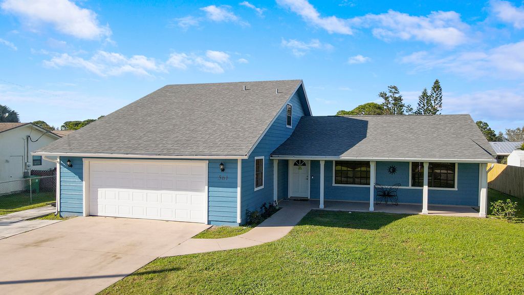 Photo of 561 SE Ron Rico Terrace, Port Saint Lucie, FL 34983 (MLS # R10873415)