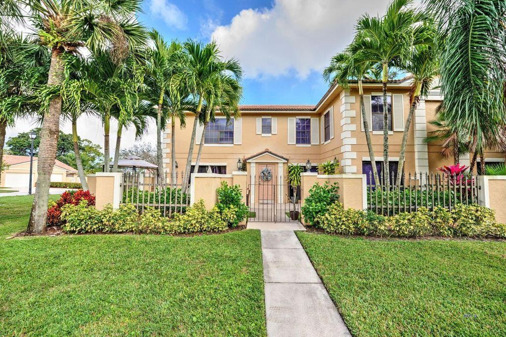 Photo of 390 Prestwick Circle #4, Palm Beach Gardens, FL 33418 (MLS # R10946897)