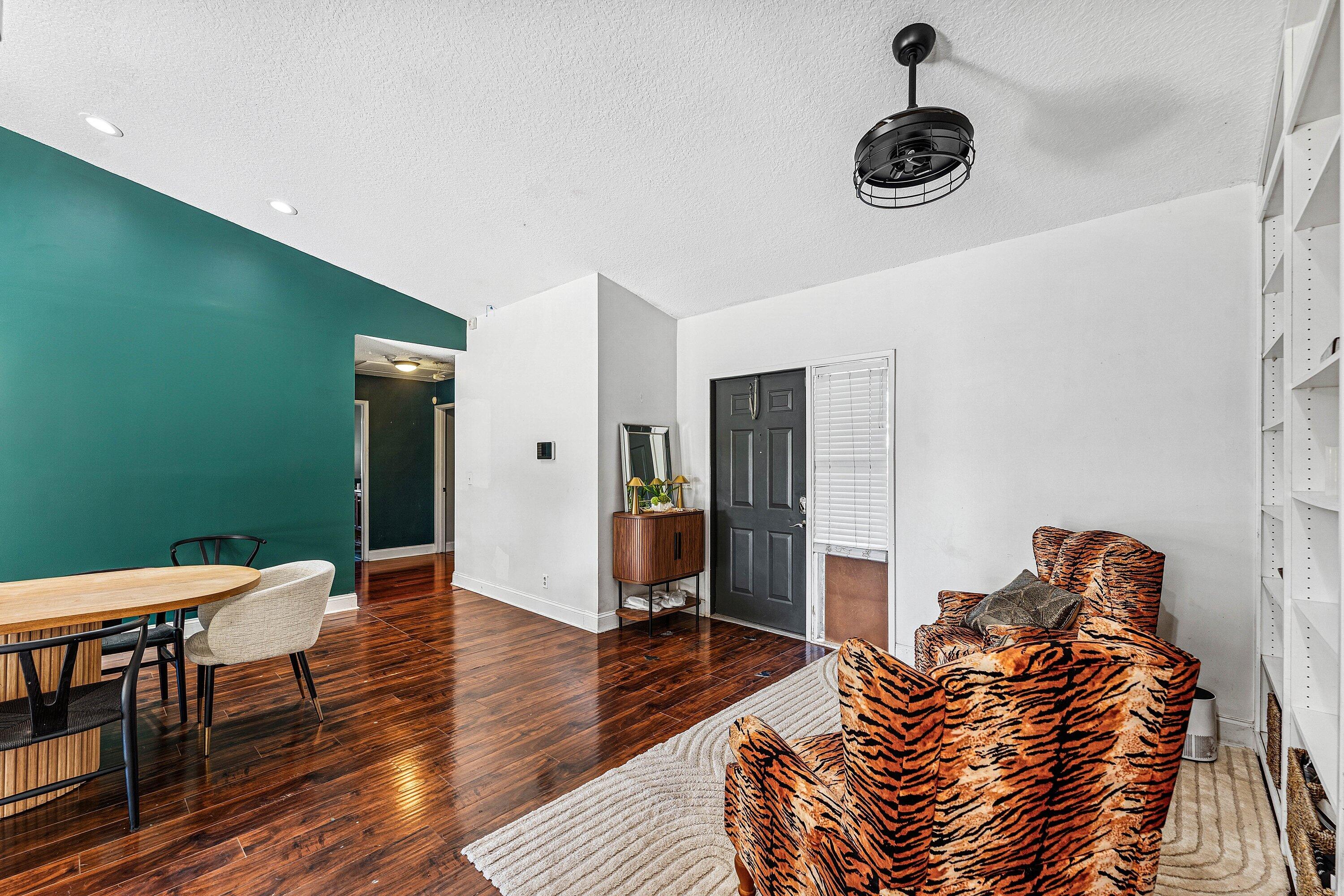 SKY LAKE 2 - Residential