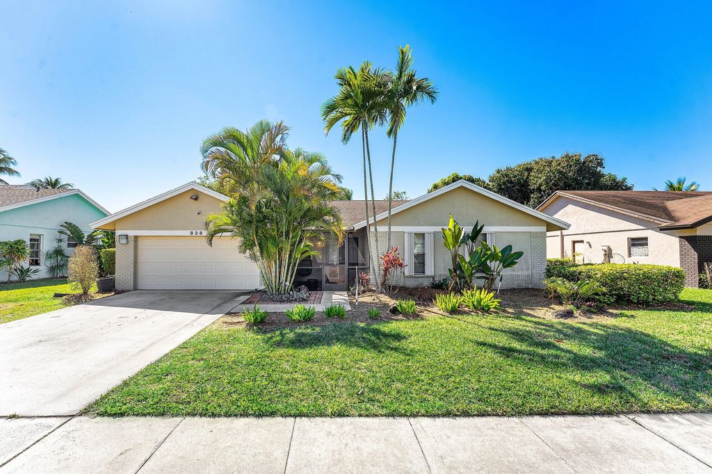 Photo of 838 NW 9th Way, Boynton Beach, FL 33426 (MLS # R11166388)