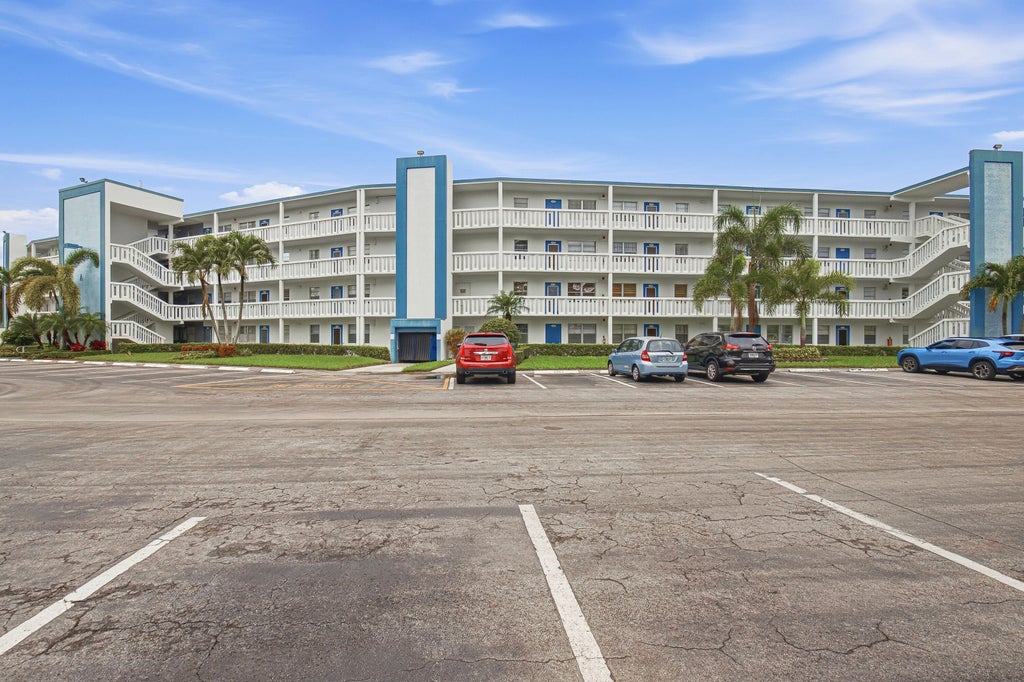 Photo of 3002 EXETER A, Boca Raton, FL 33434 (MLS # B26080768)