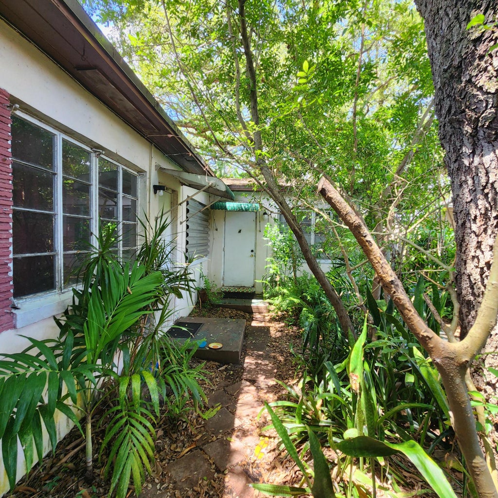 Photo of 715 SW 4TH Street #4, Fort Lauderdale, FL 33312 (MLS # B26063104)