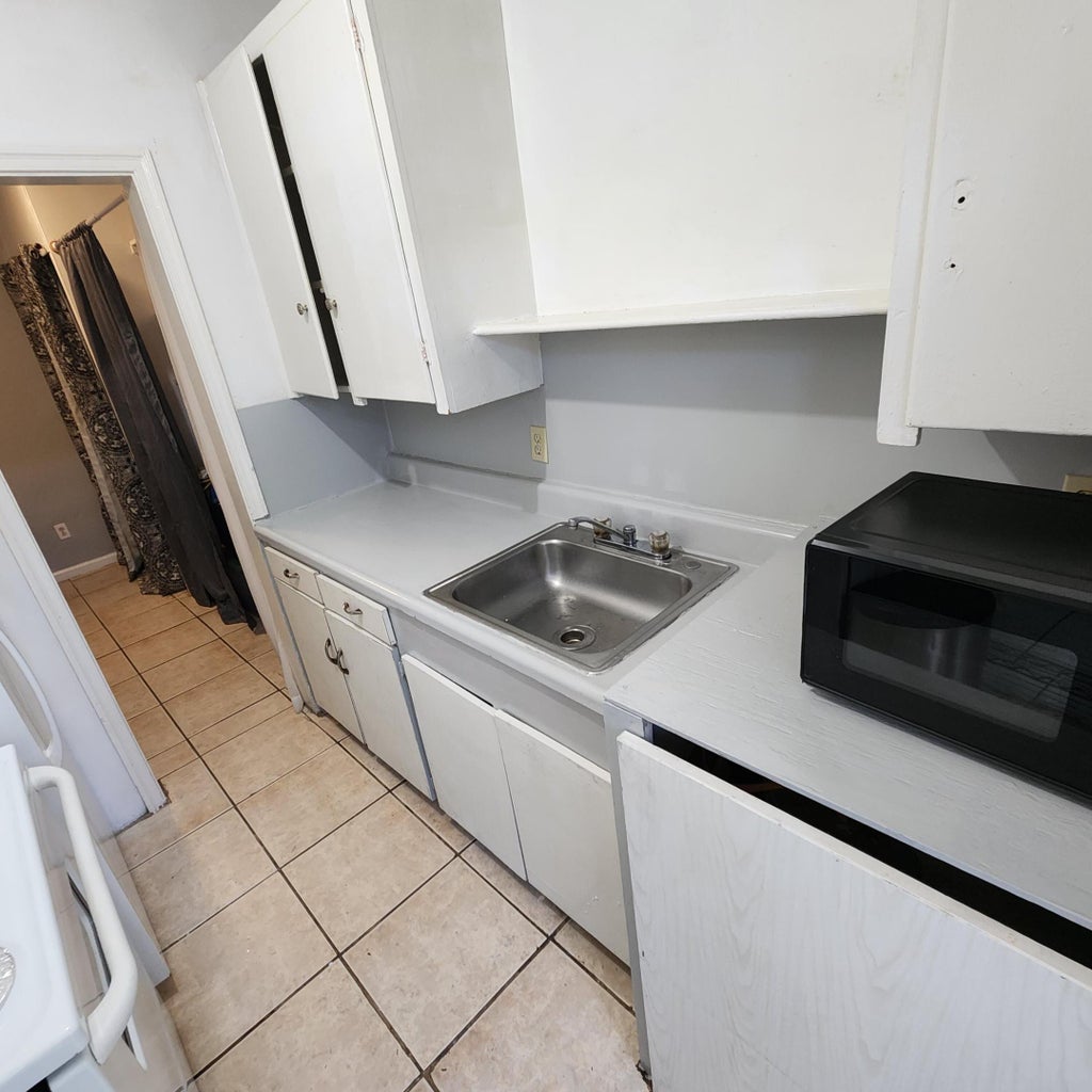 Photo of 715 SW 4TH Street #4, Fort Lauderdale, FL 33312 (MLS # B26063104)