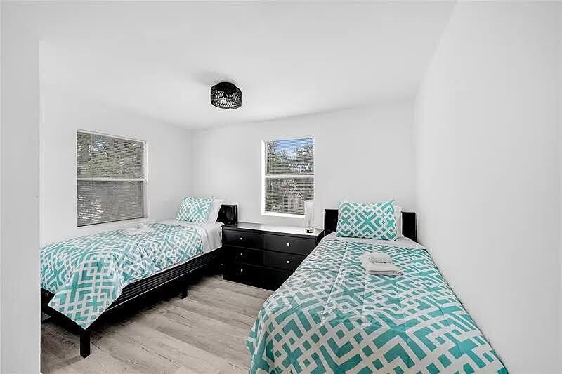 CLOWS - Residential Income