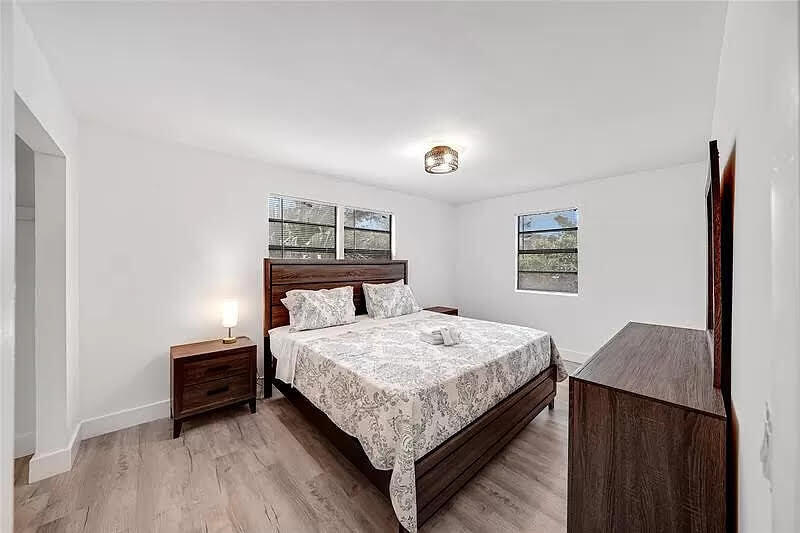 CLOWS - Residential Income