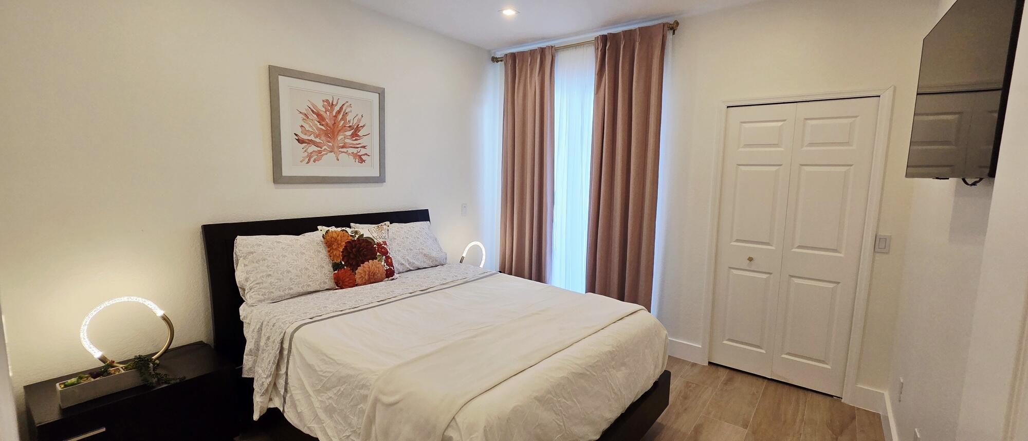 COURTYARDS THREE CONDO - Residential