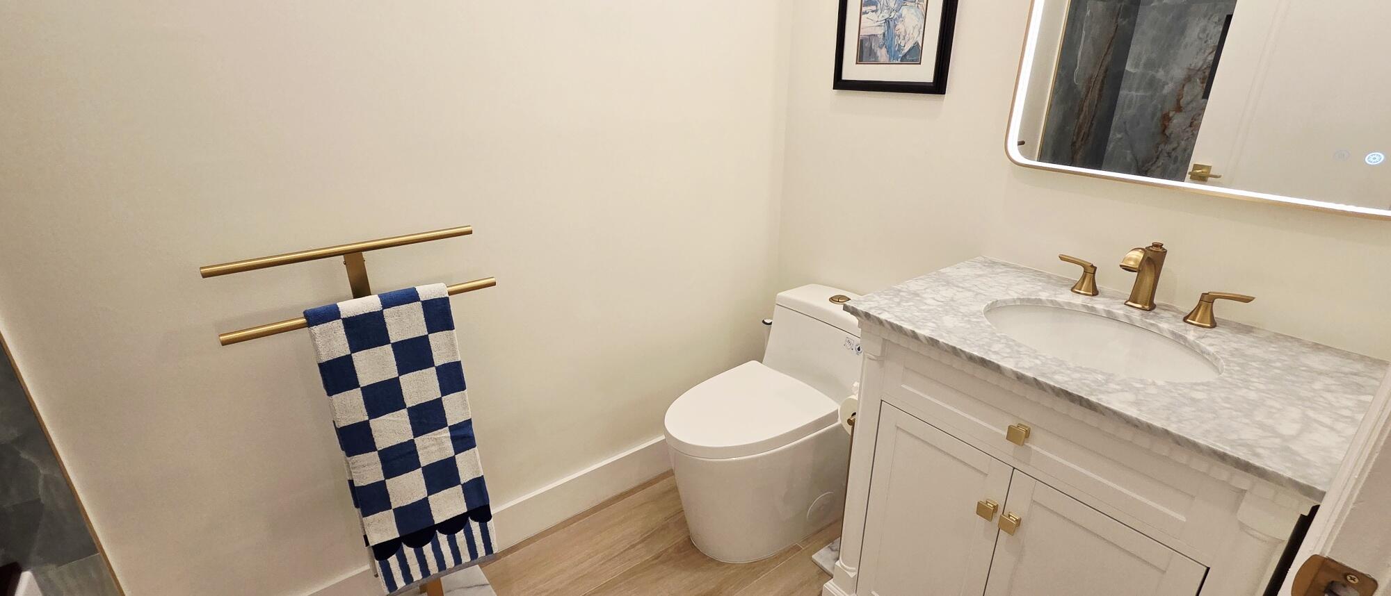 COURTYARDS THREE CONDO - Residential