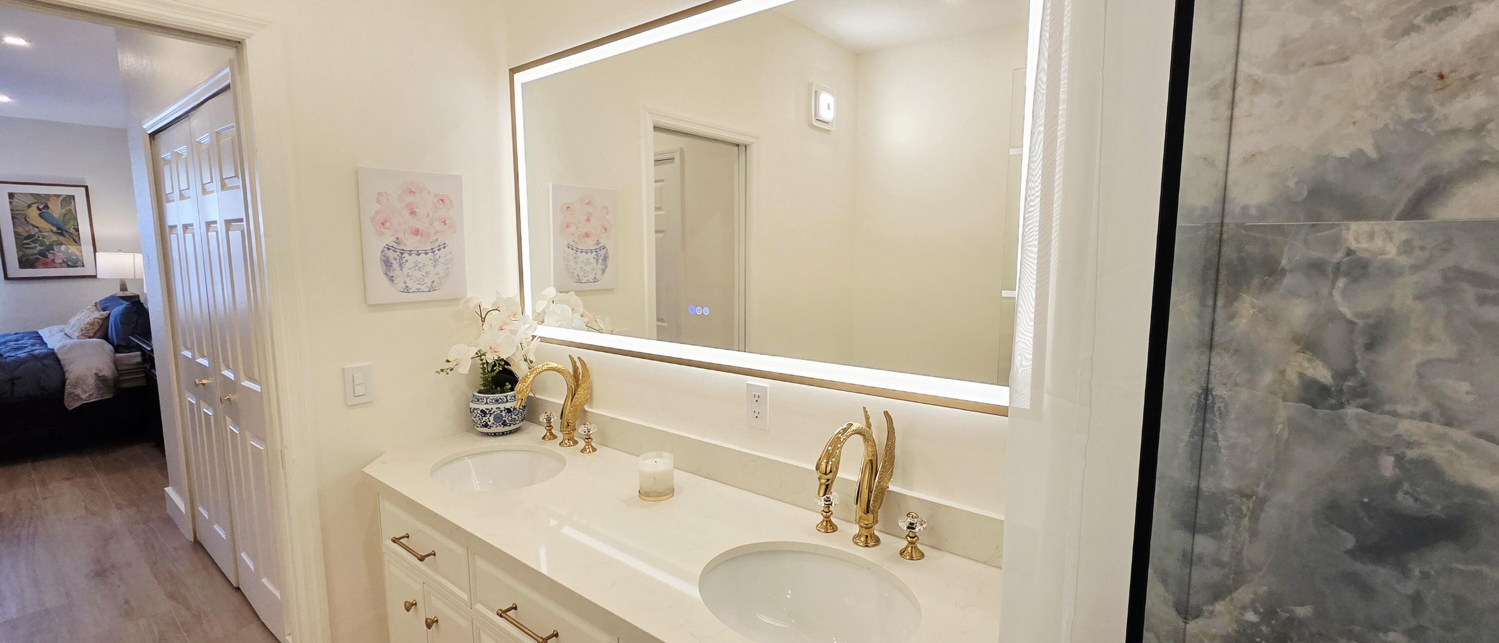 COURTYARDS THREE CONDO - Residential