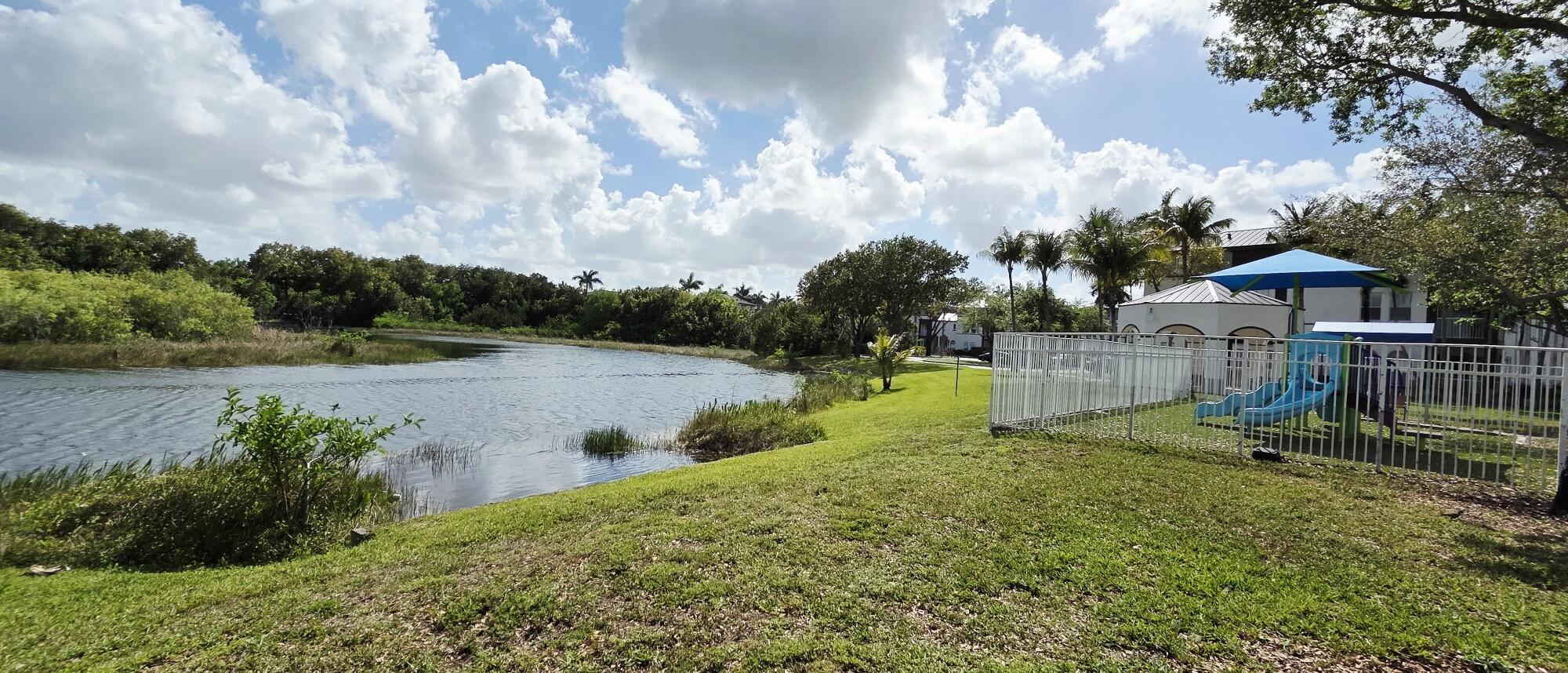 COURTYARDS THREE CONDO - Residential