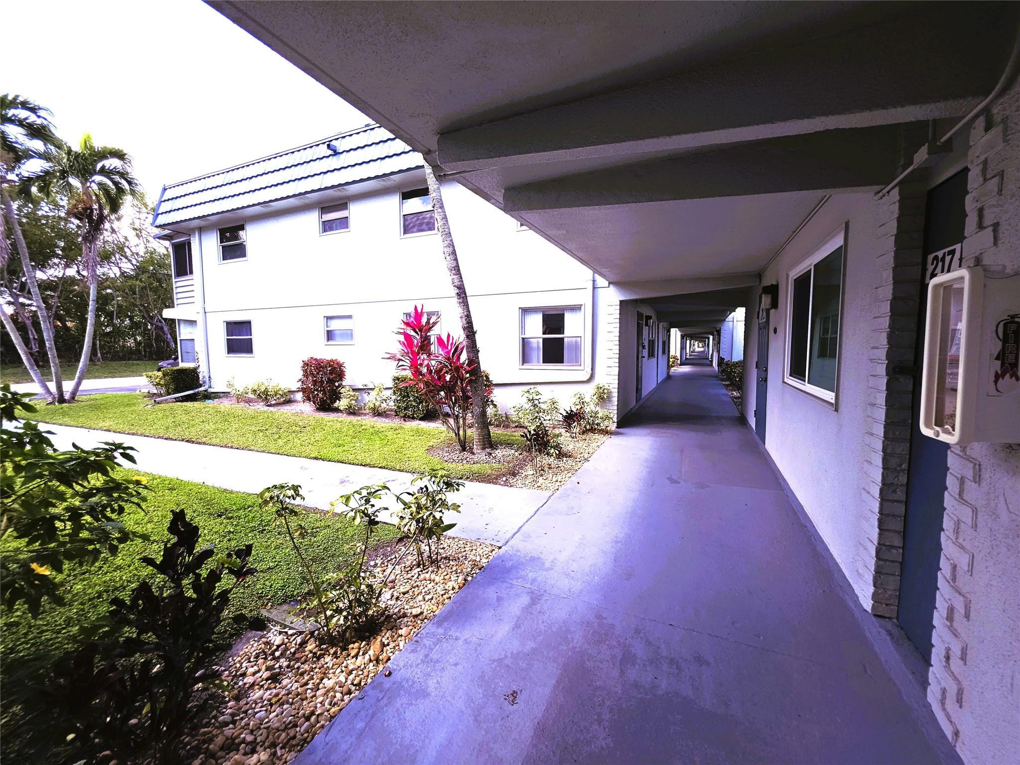 KINGS POINT TUSCANY CONDOS - Residential