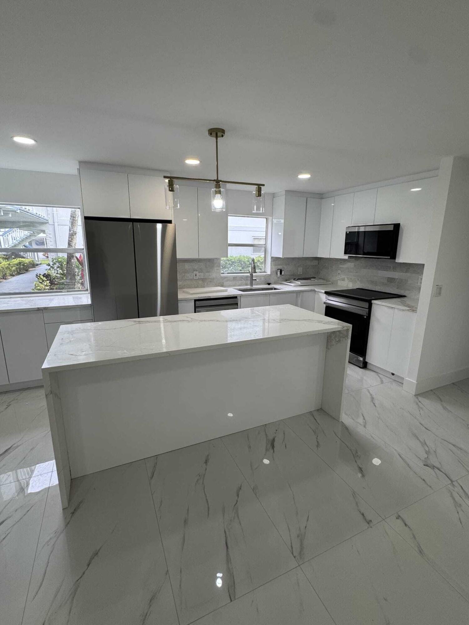 KINGS POINT TUSCANY CONDOS - Residential
