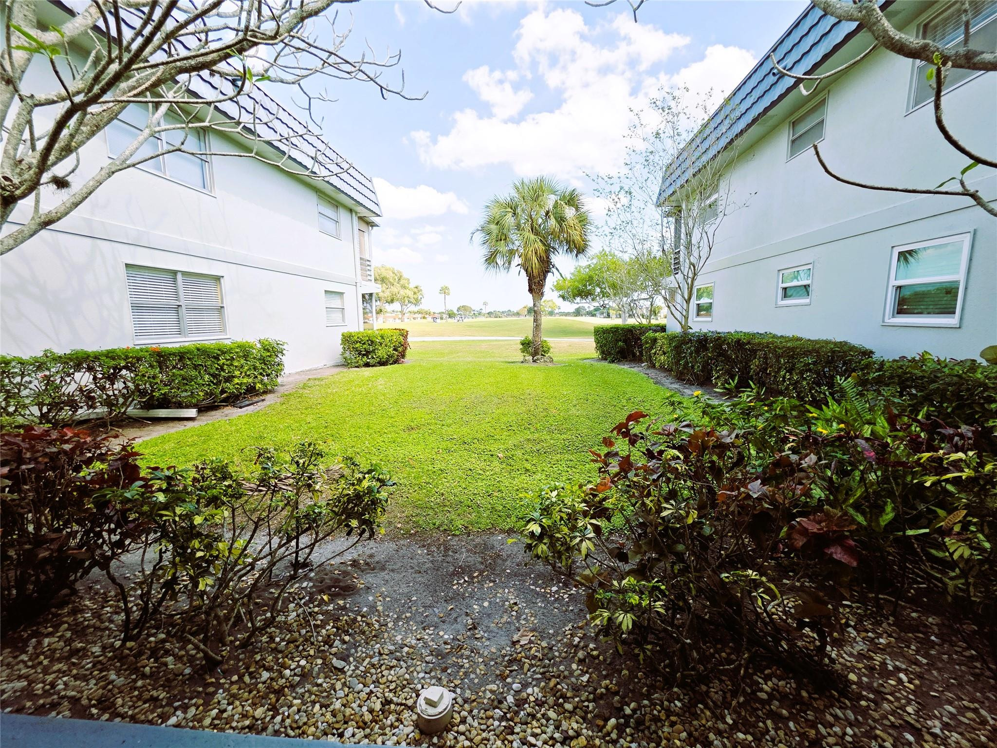KINGS POINT TUSCANY CONDOS - Residential