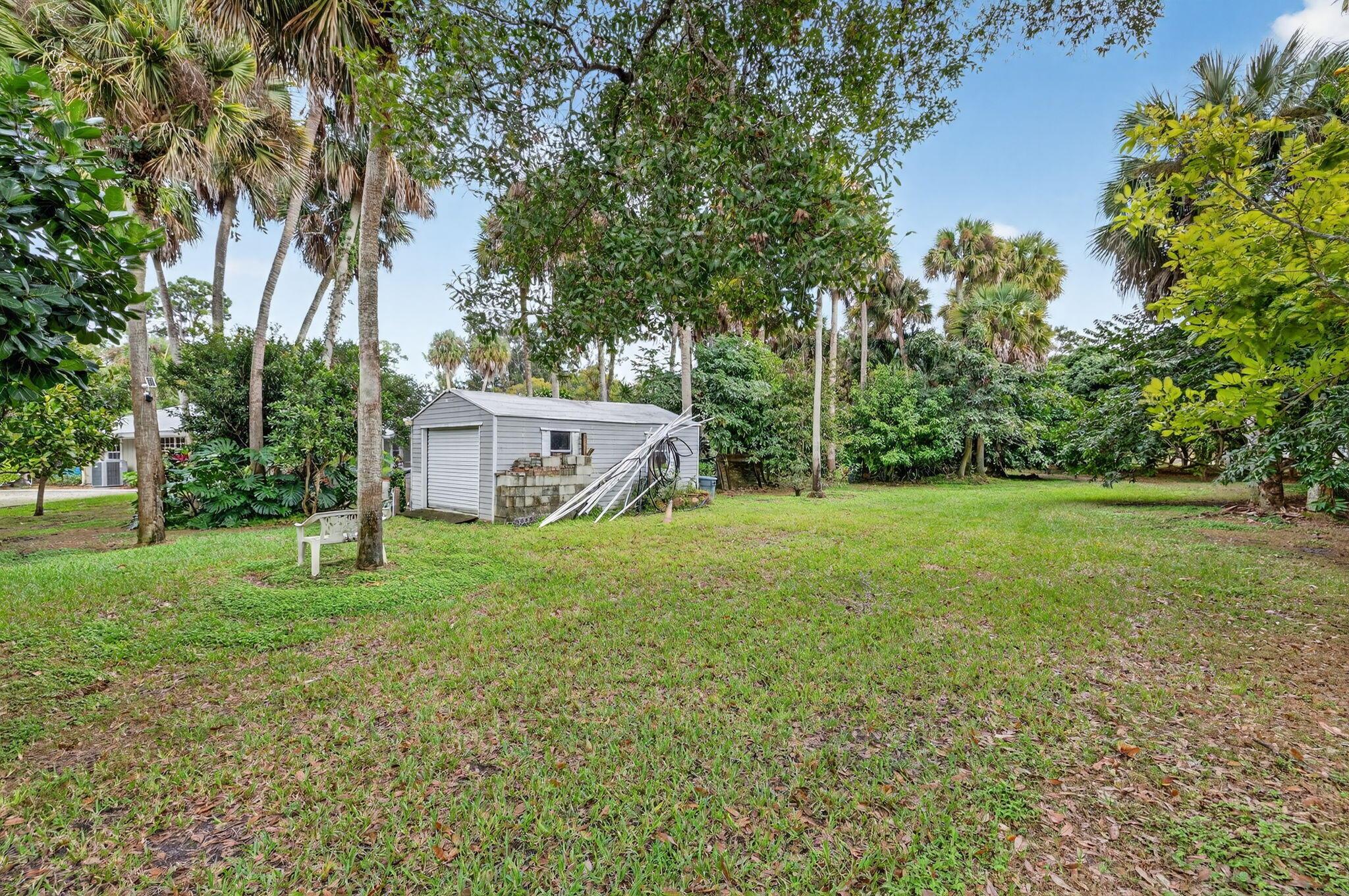 PALM BEACH FARMS - Residential