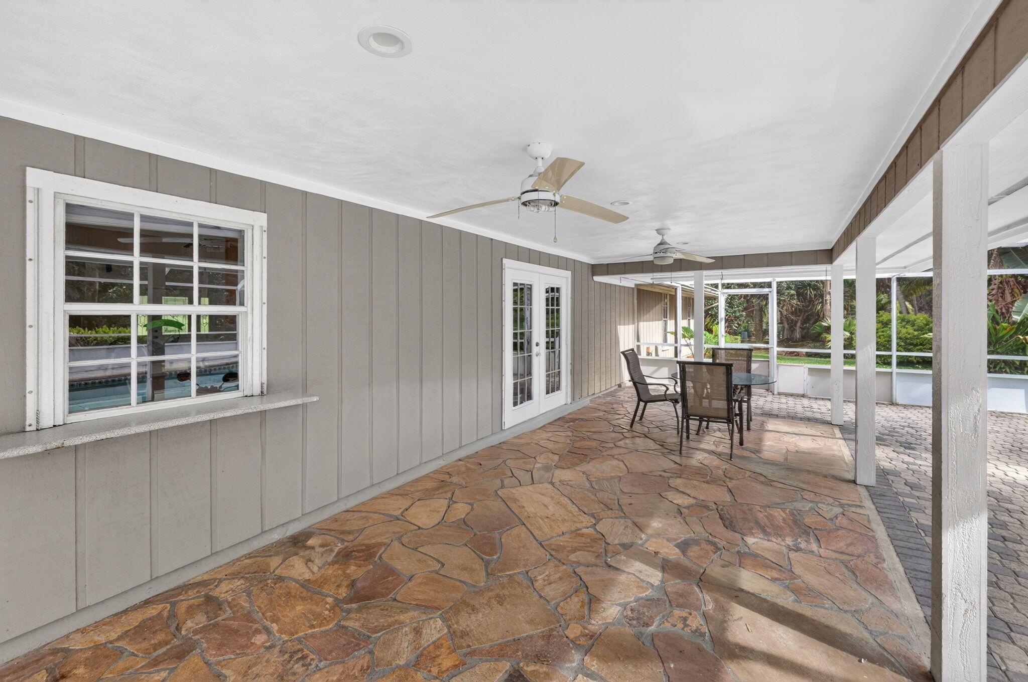 PALM BEACH FARMS - Residential