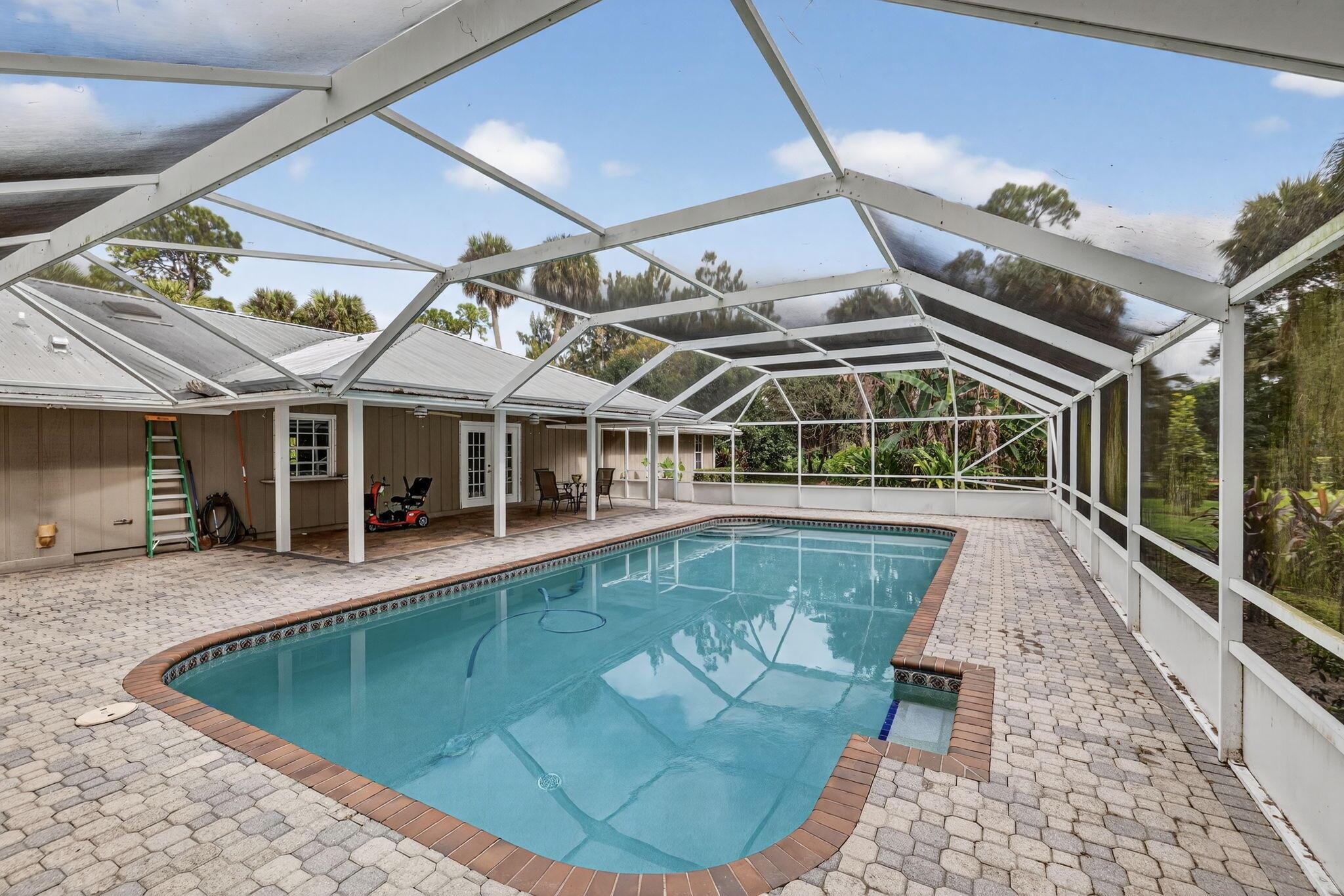 PALM BEACH FARMS - Residential