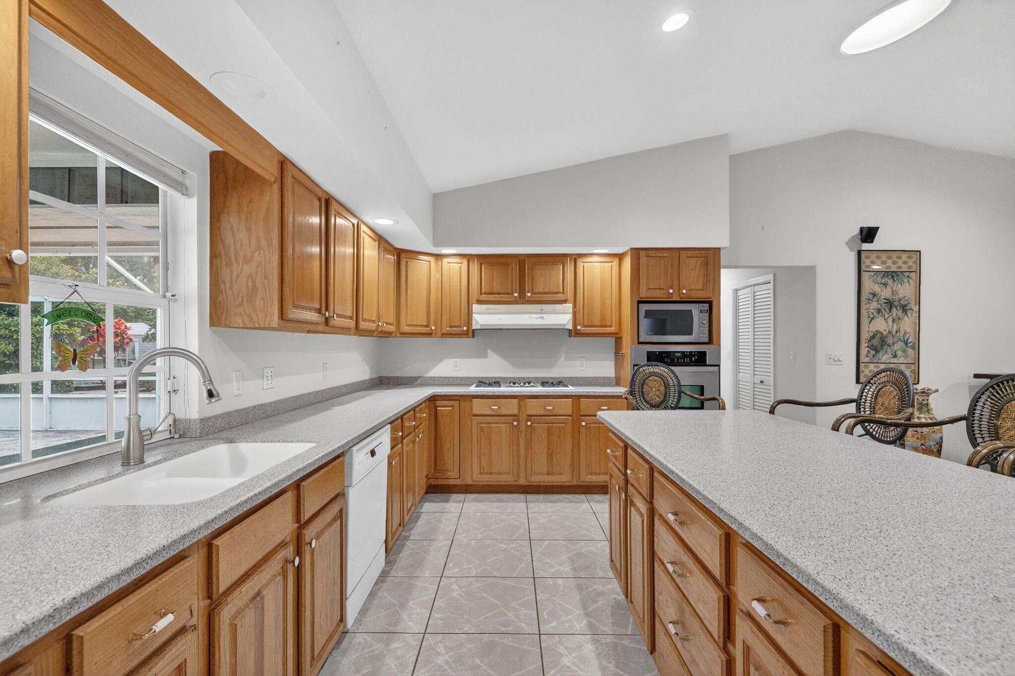 PALM BEACH FARMS - Residential