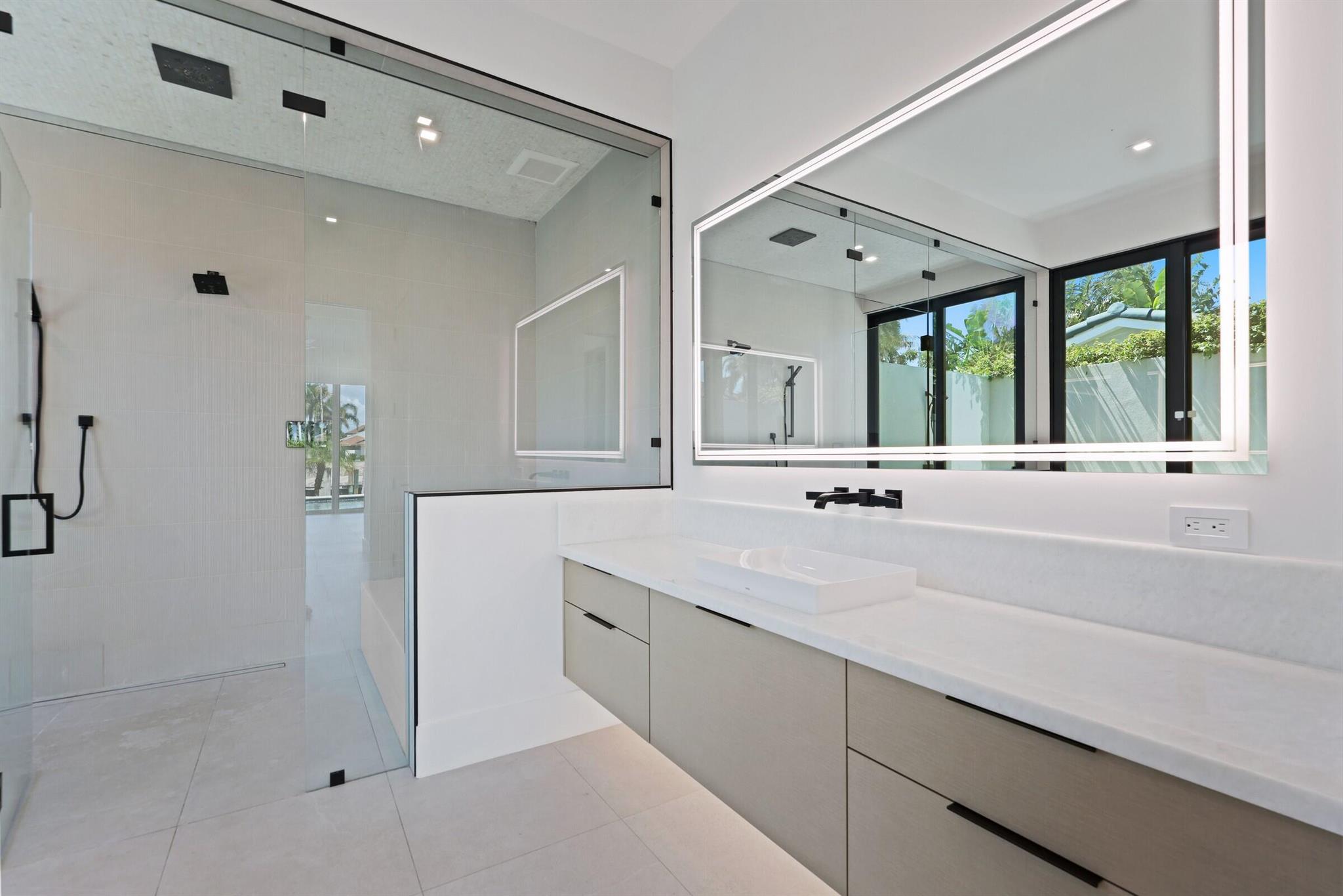 TROPIC ISLE 2ND SEC - Residential