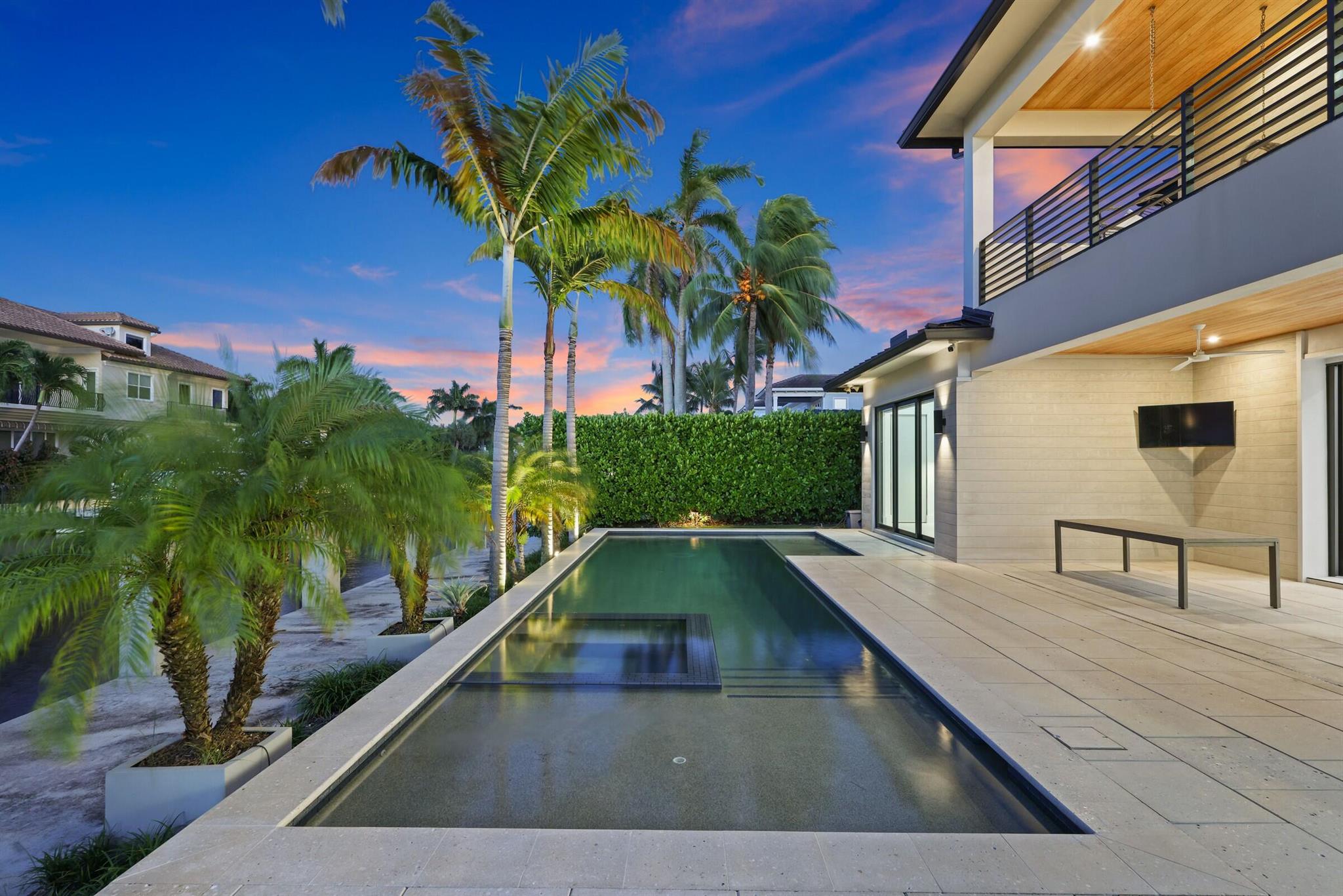 TROPIC ISLE 2ND SEC - Residential