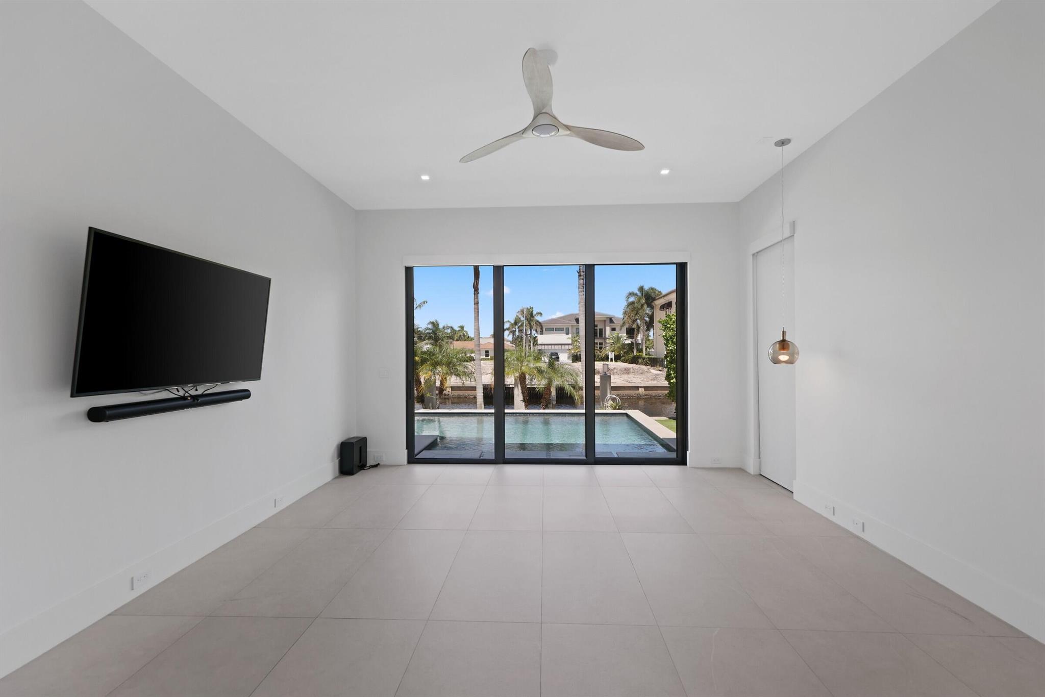 TROPIC ISLE 2ND SEC - Residential