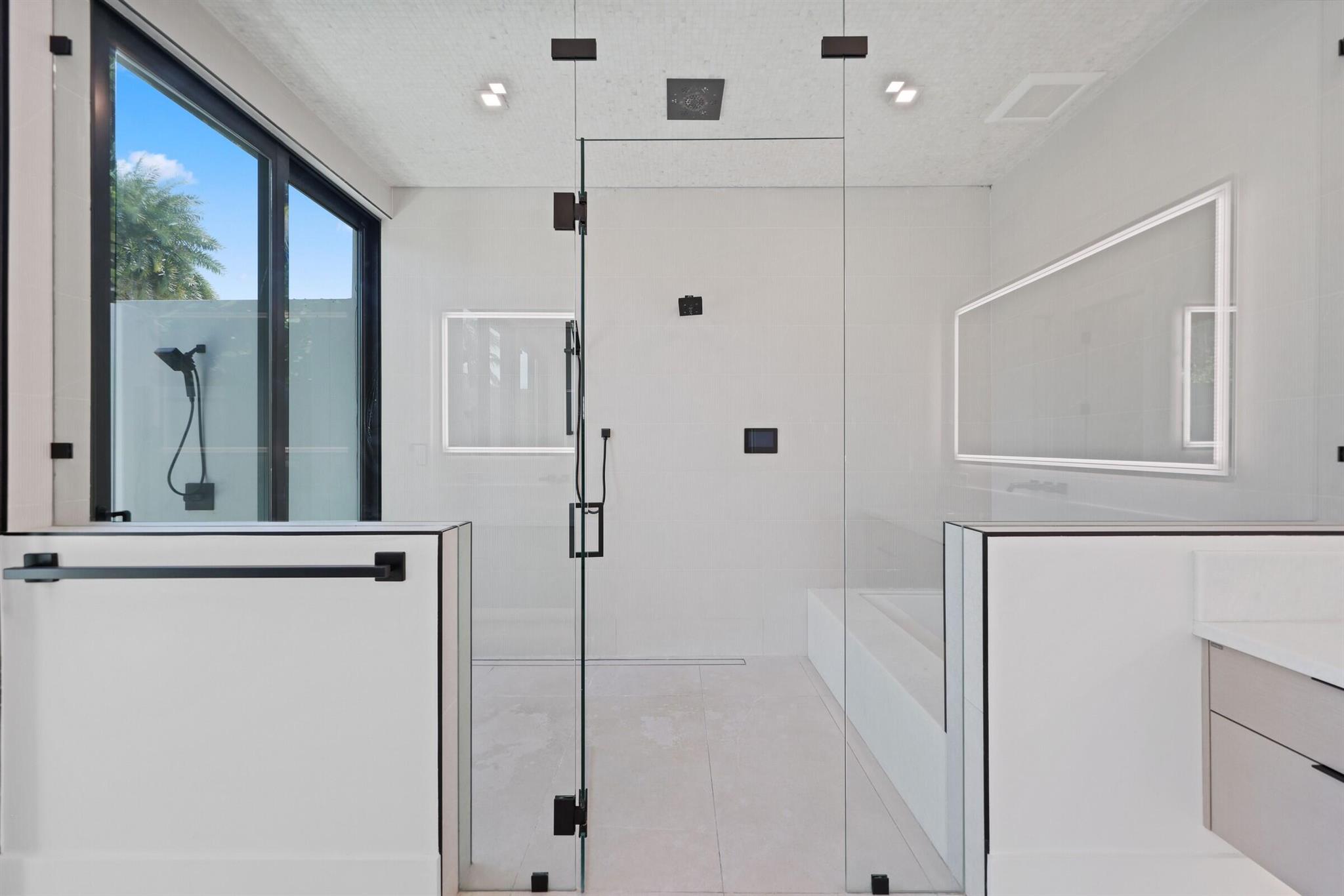 TROPIC ISLE 2ND SEC - Residential