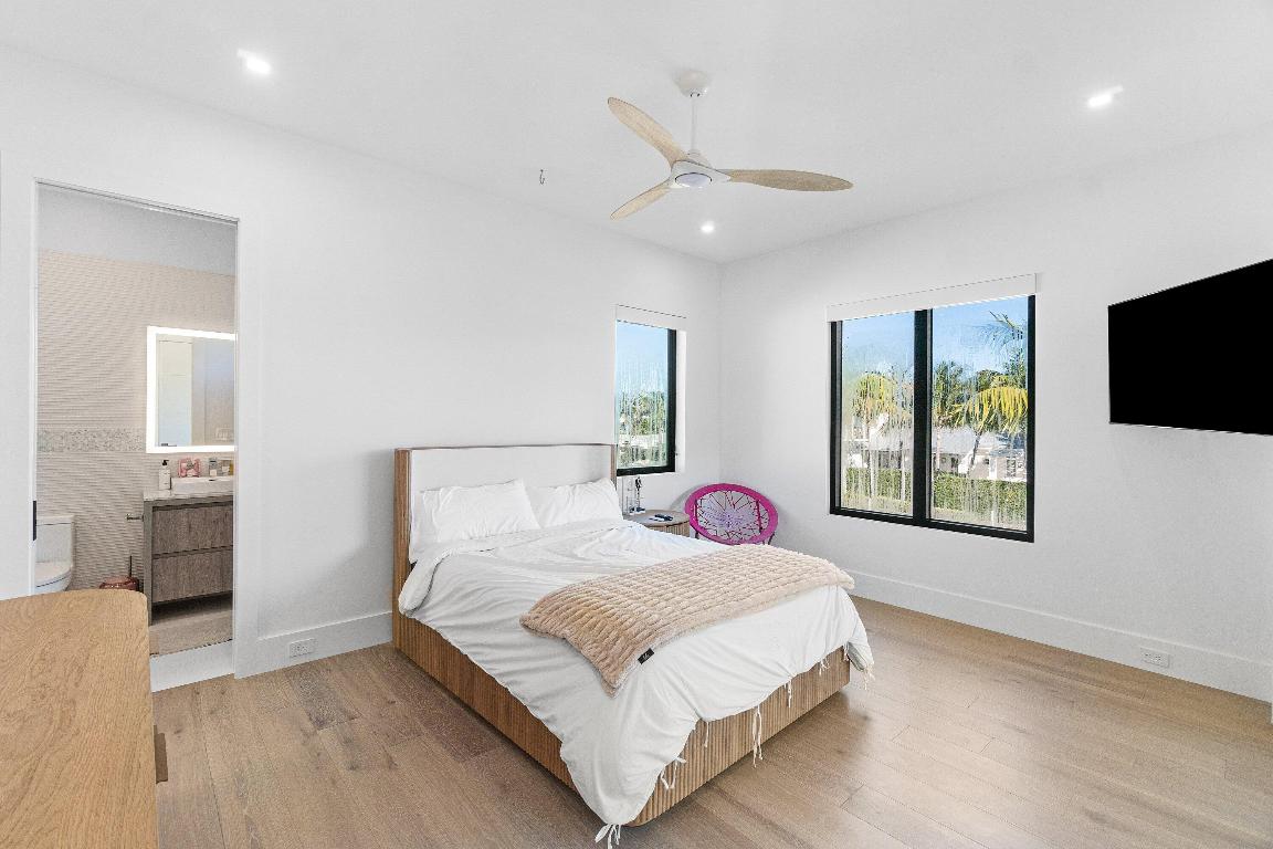 TROPIC ISLE 2ND SEC - Residential