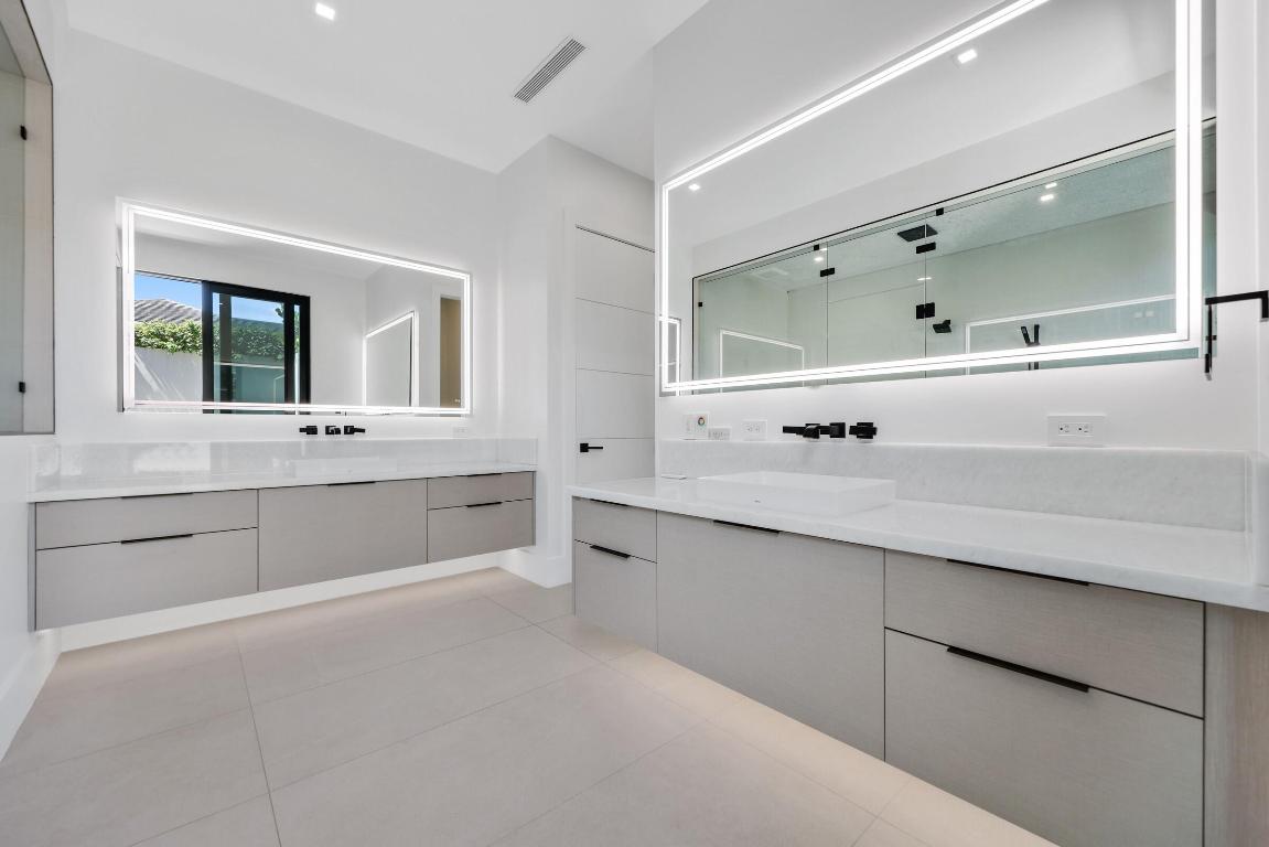 TROPIC ISLE 2ND SEC - Residential