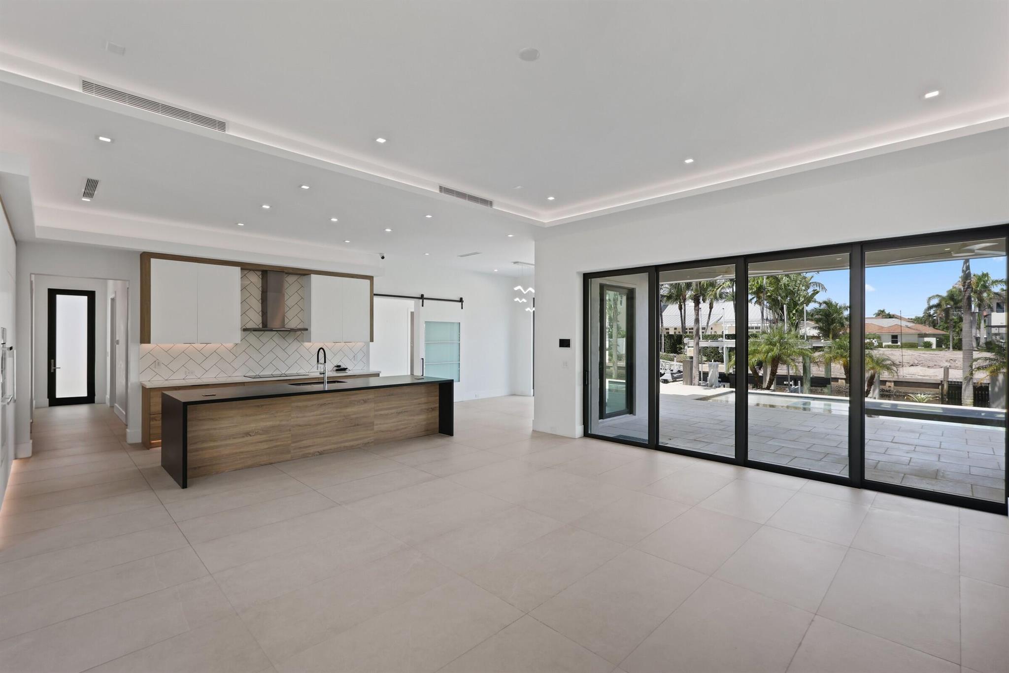 TROPIC ISLE 2ND SEC - Residential