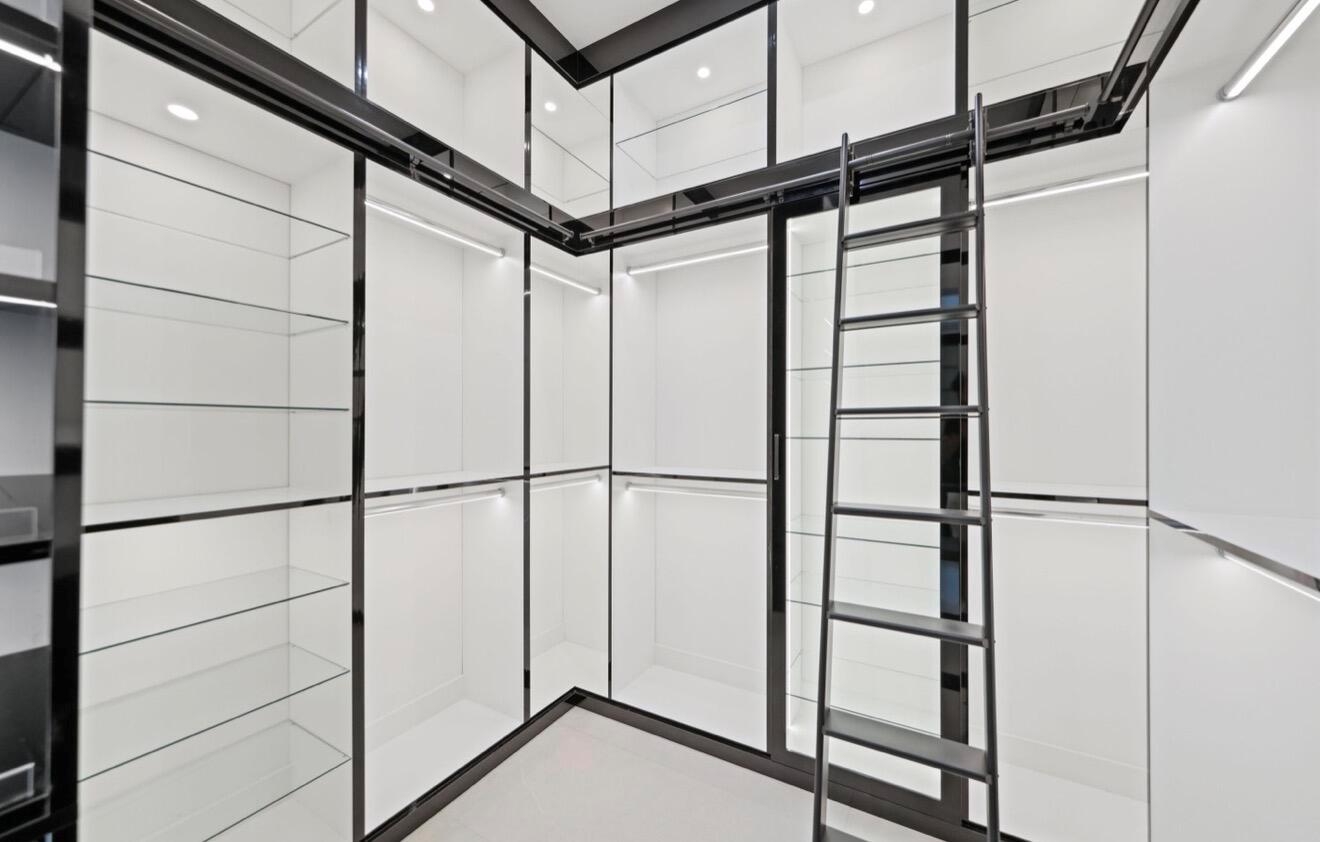 TROPIC ISLE 2ND SEC - Residential