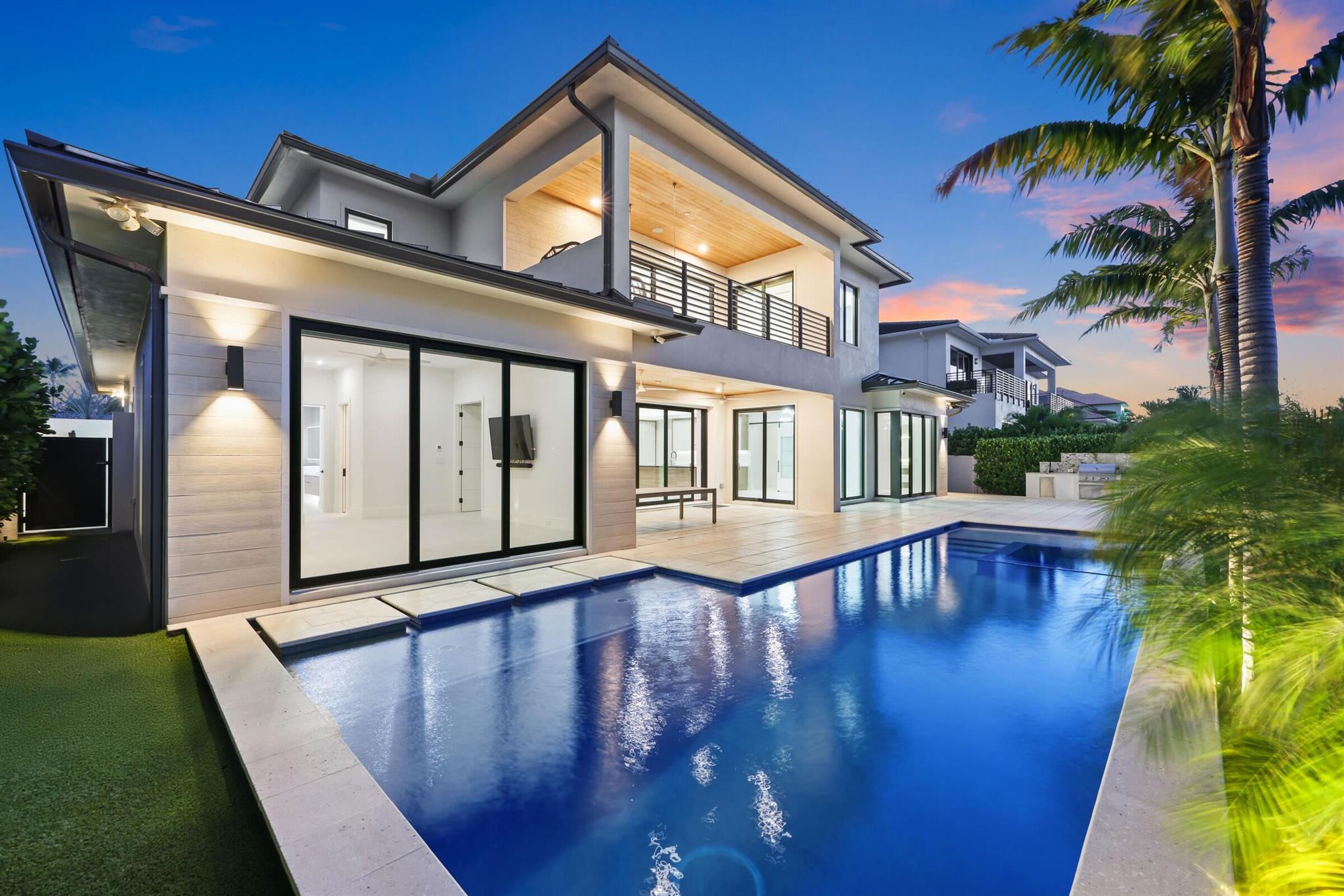 TROPIC ISLE 2ND SEC - Residential