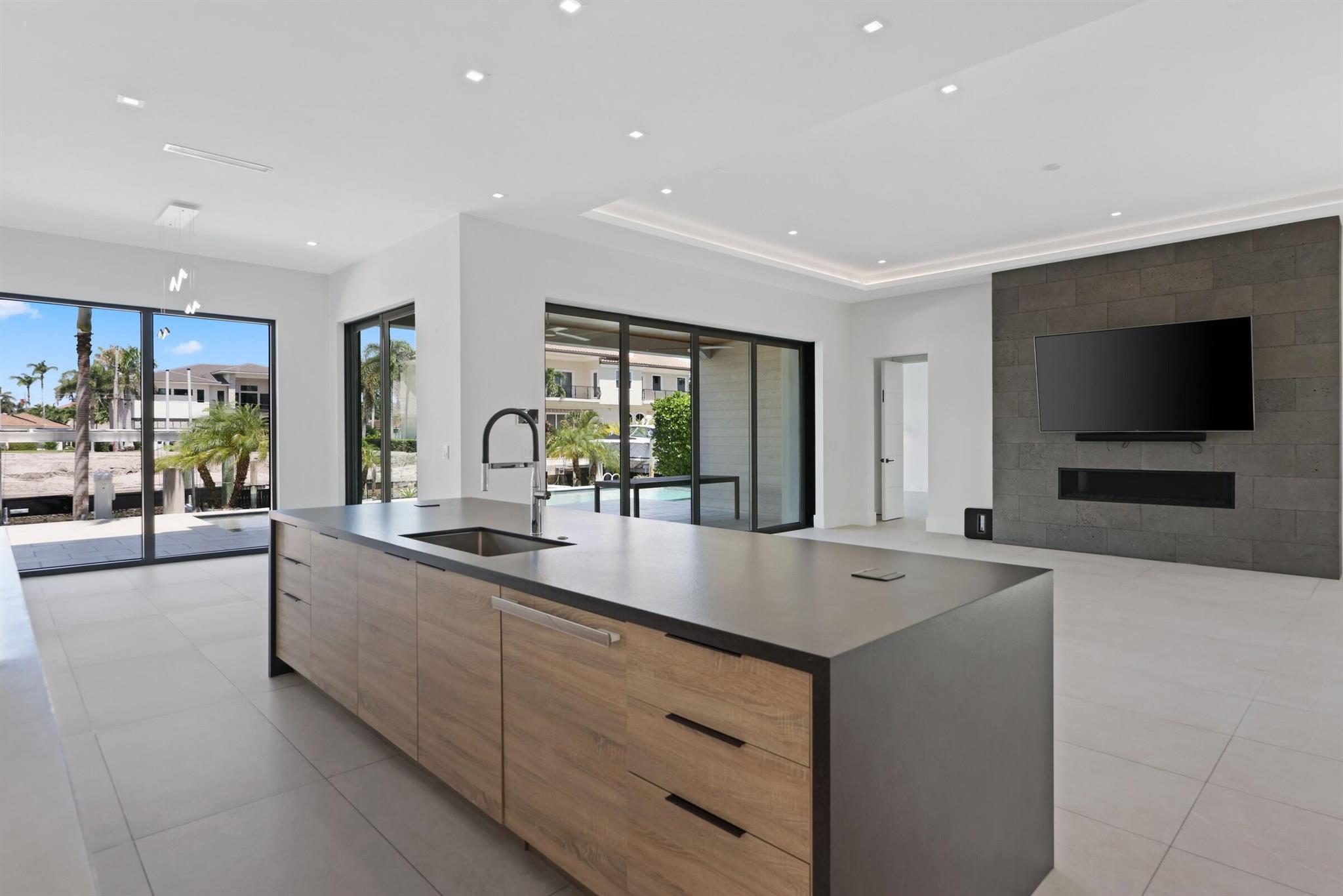 TROPIC ISLE 2ND SEC - Residential