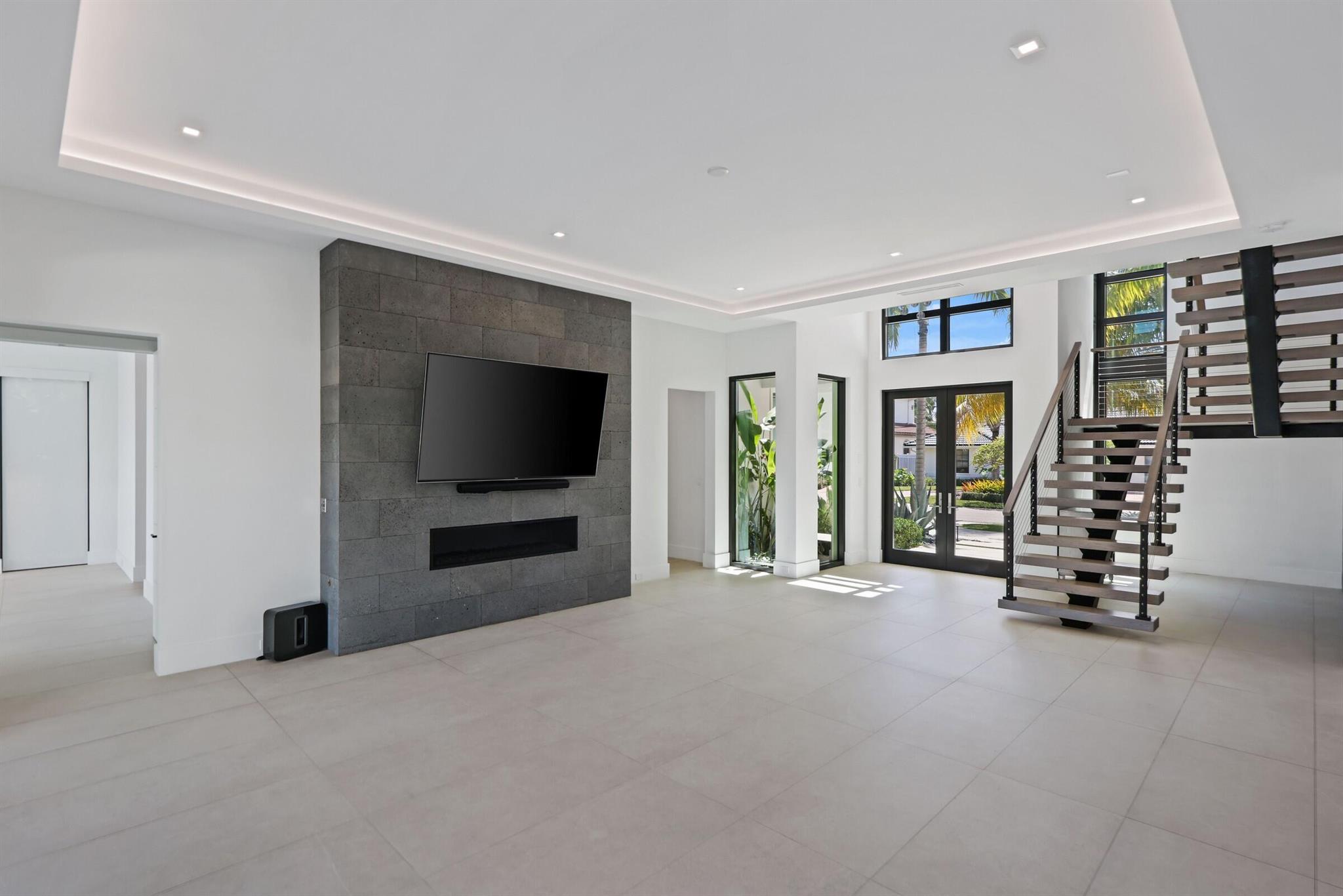 TROPIC ISLE 2ND SEC - Residential