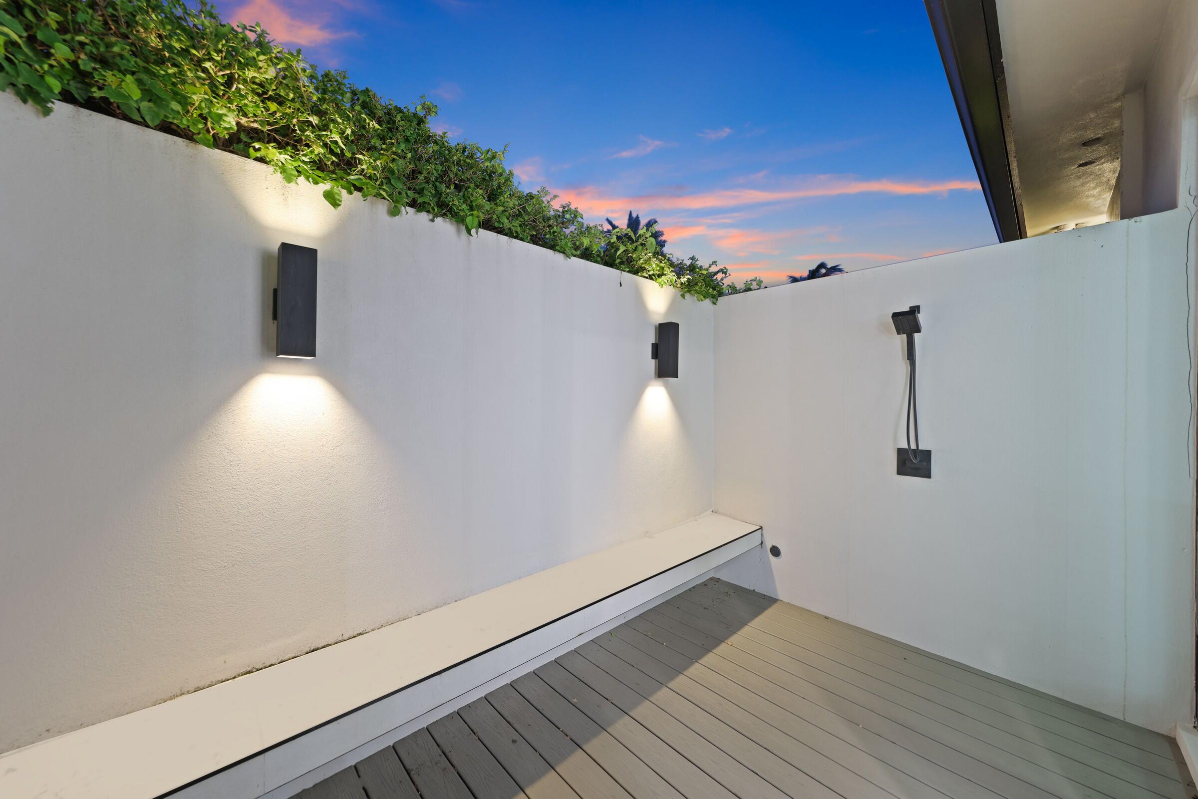 TROPIC ISLE 2ND SEC - Residential