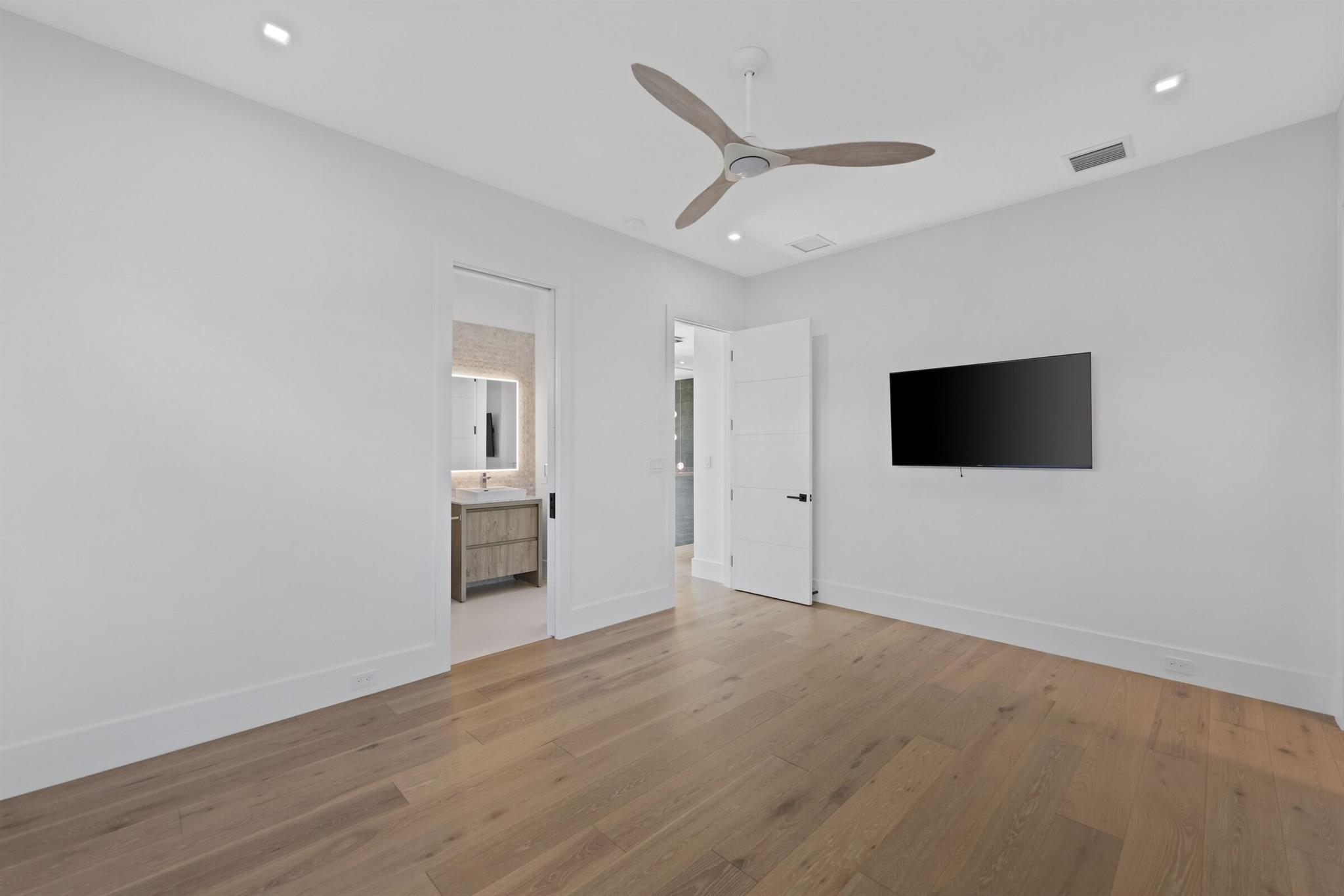 TROPIC ISLE 2ND SEC - Residential