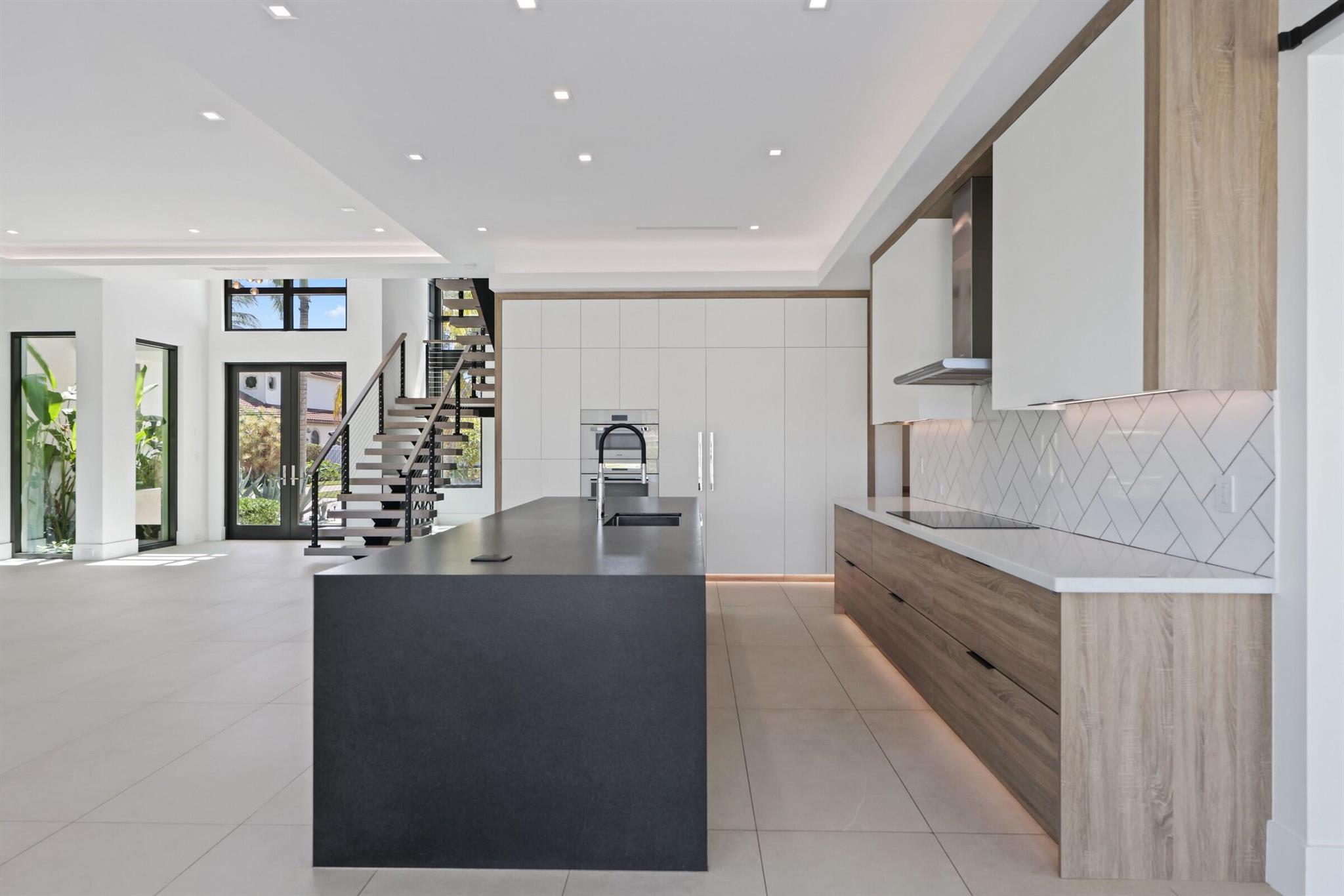 TROPIC ISLE 2ND SEC - Residential