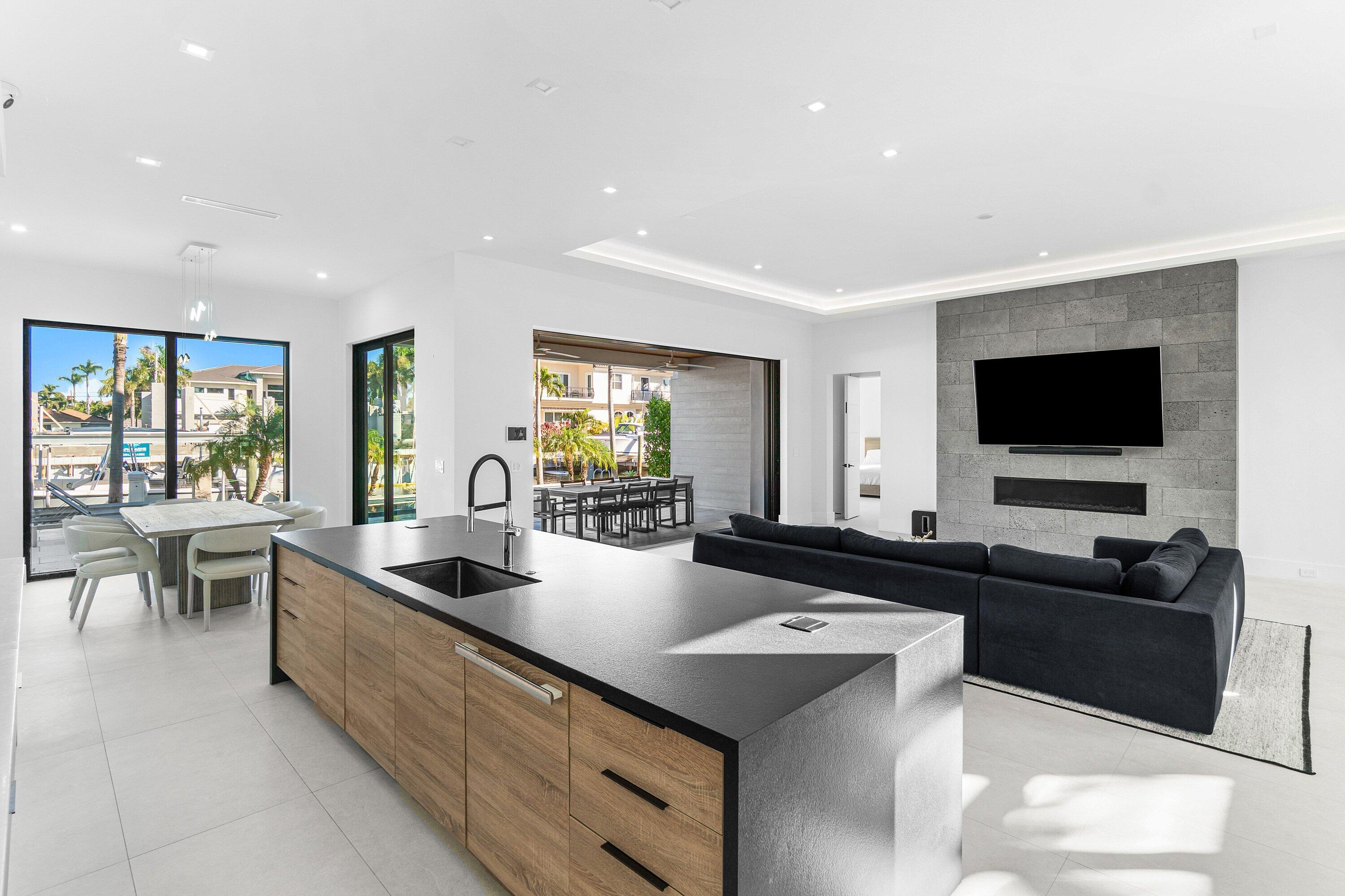 TROPIC ISLE 2ND SEC - Residential