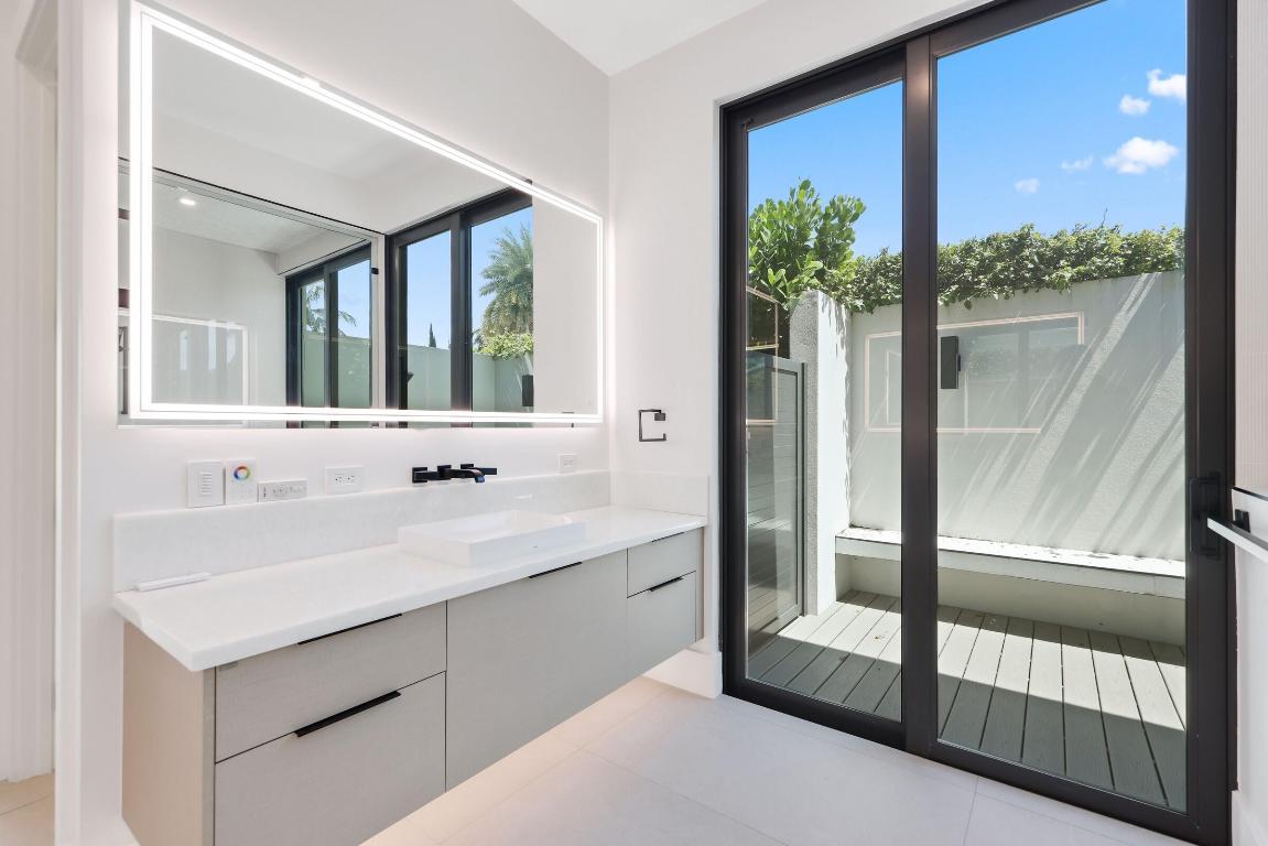 TROPIC ISLE 2ND SEC - Residential