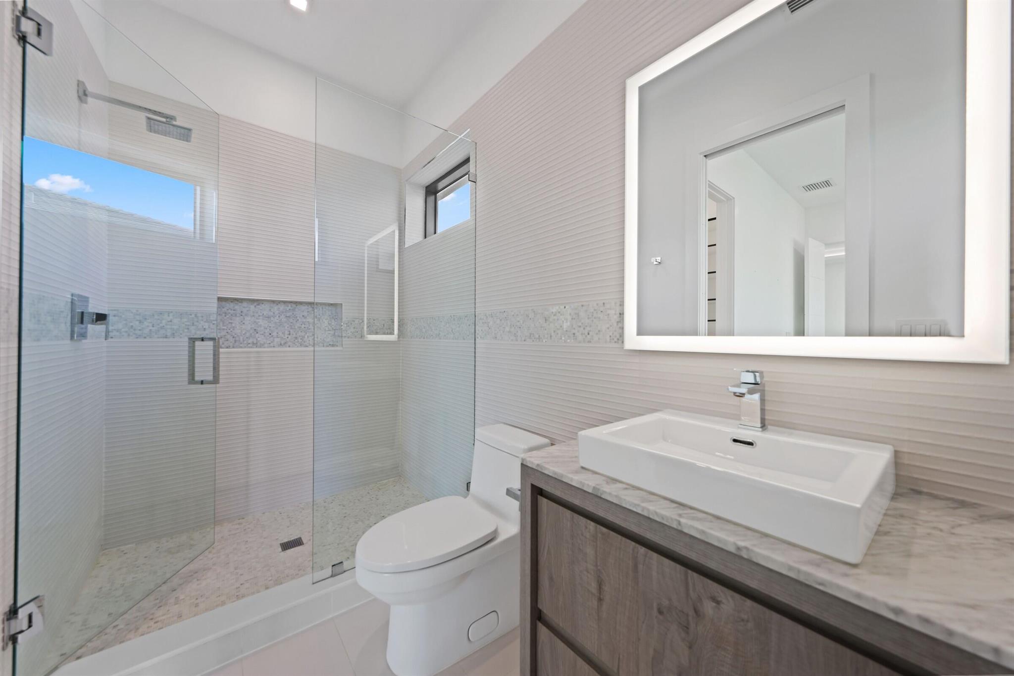 TROPIC ISLE 2ND SEC - Residential