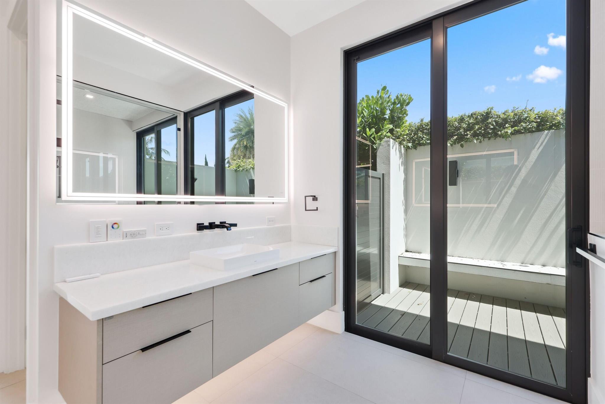 TROPIC ISLE 2ND SEC - Residential