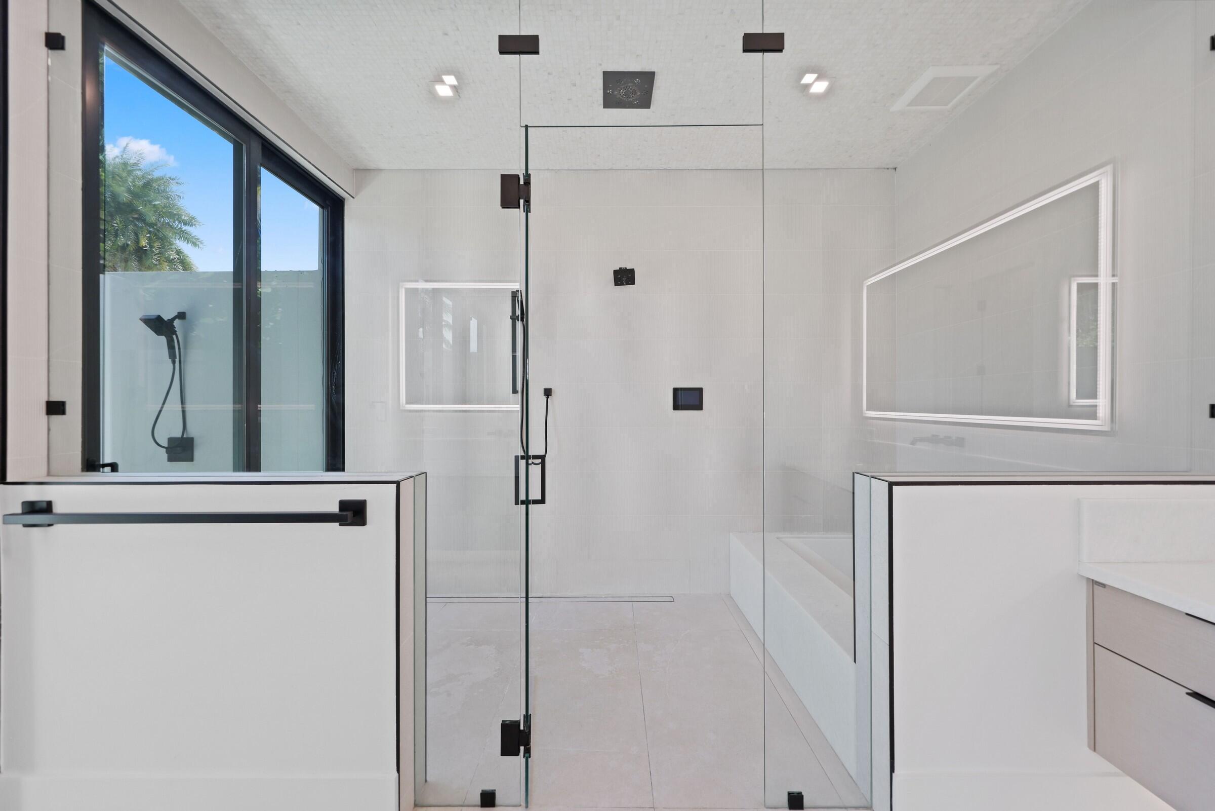 TROPIC ISLE 2ND SEC - Residential