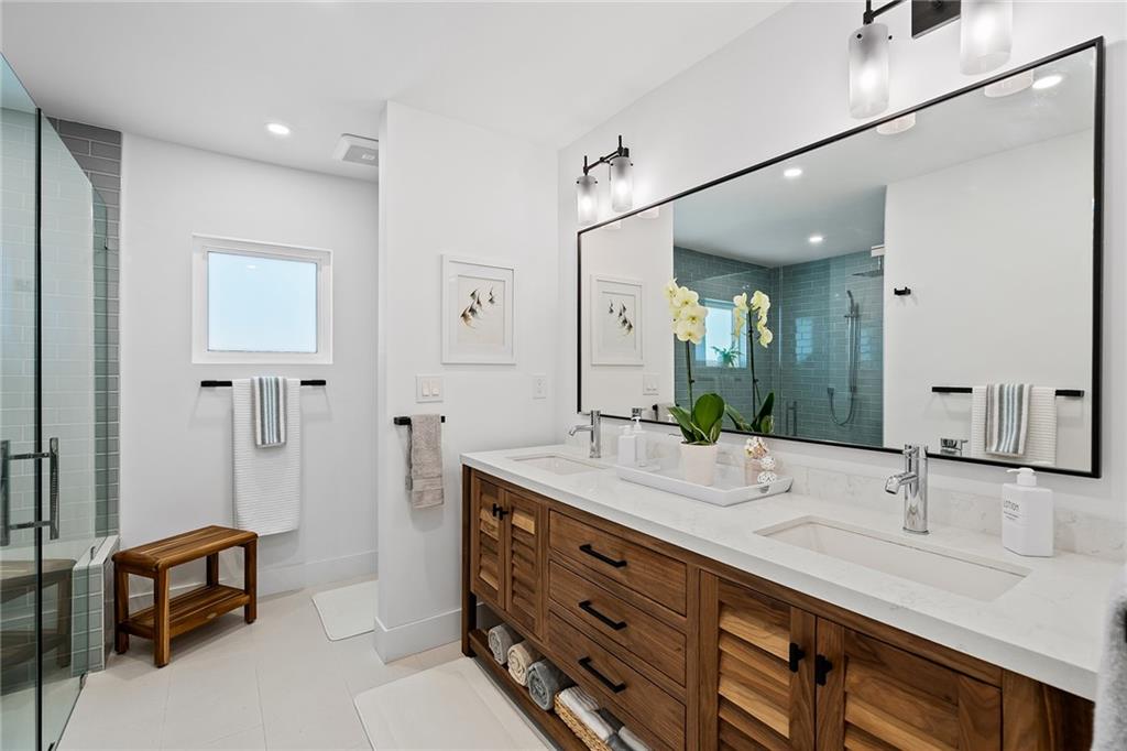 LAS OLAS BY THE SEA - Residential