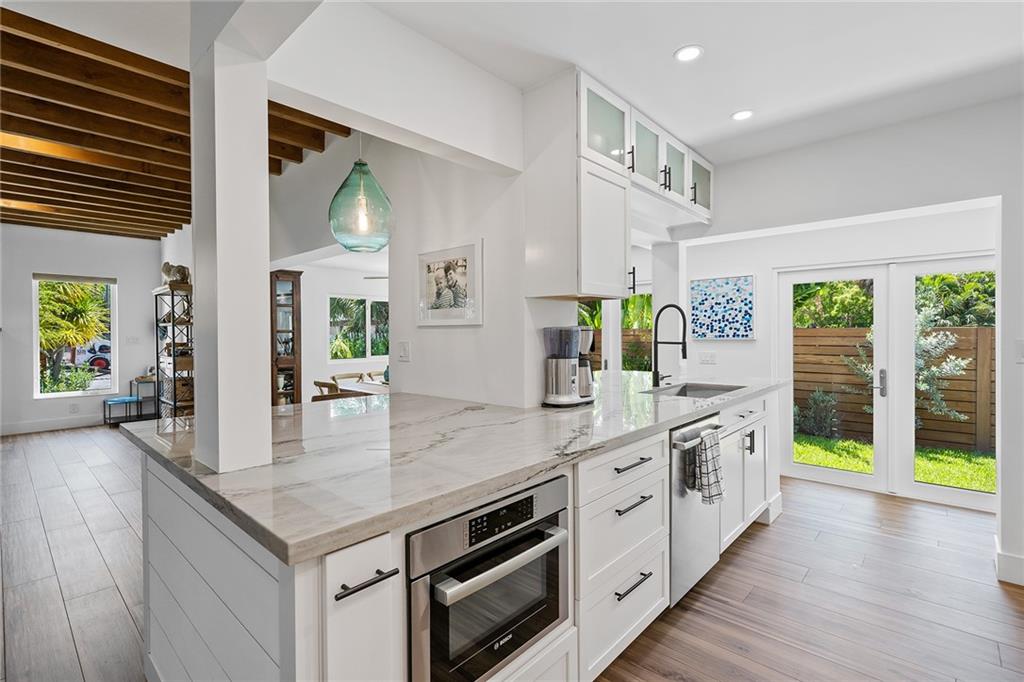 LAS OLAS BY THE SEA - Residential