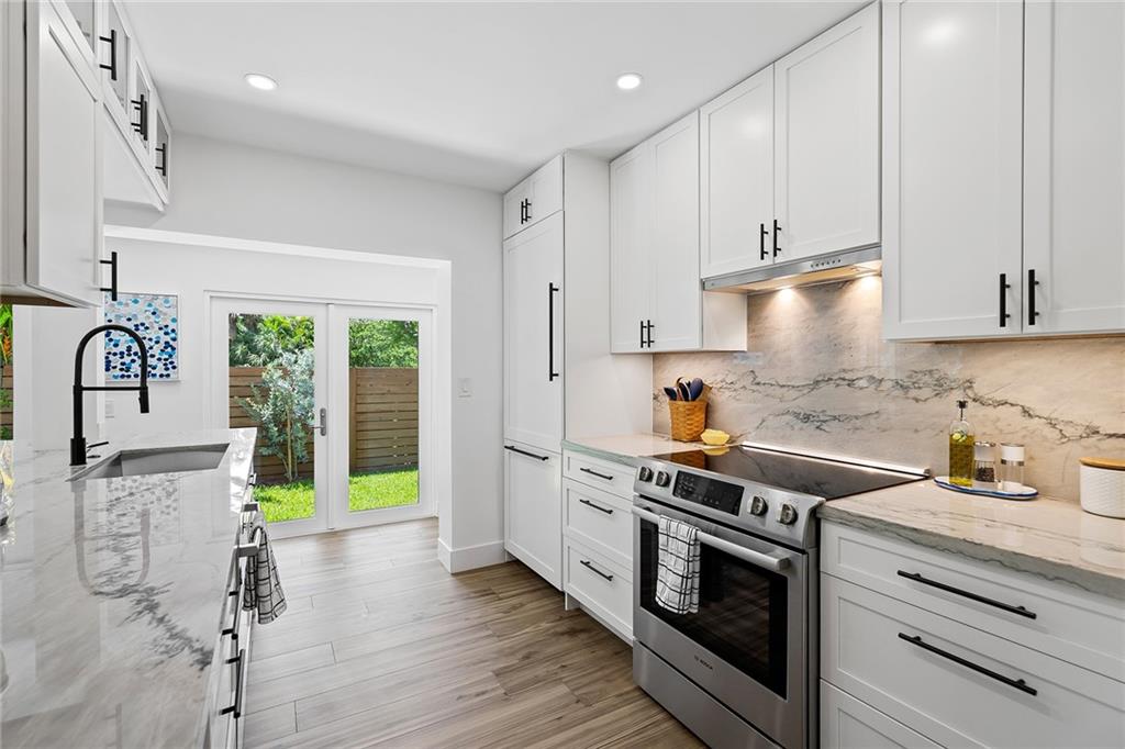 LAS OLAS BY THE SEA - Residential