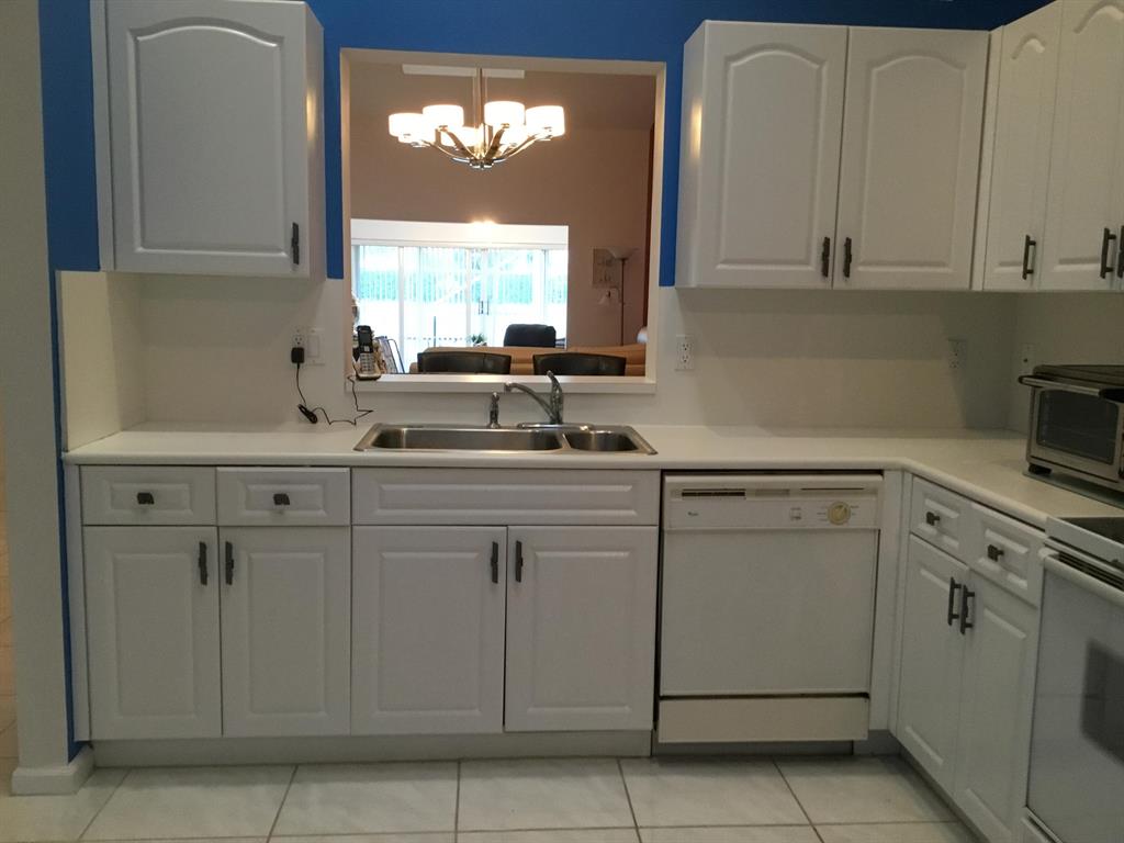 CORAL LAKES - Residential