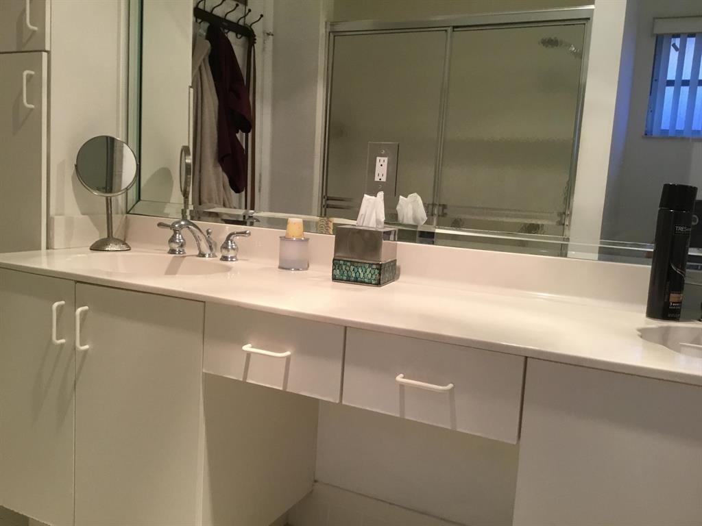 CORAL LAKES - Residential