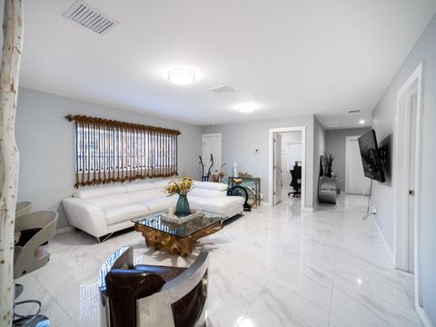 Single Family Residence in Hollywood FL 5809 Pierce St St.jpg