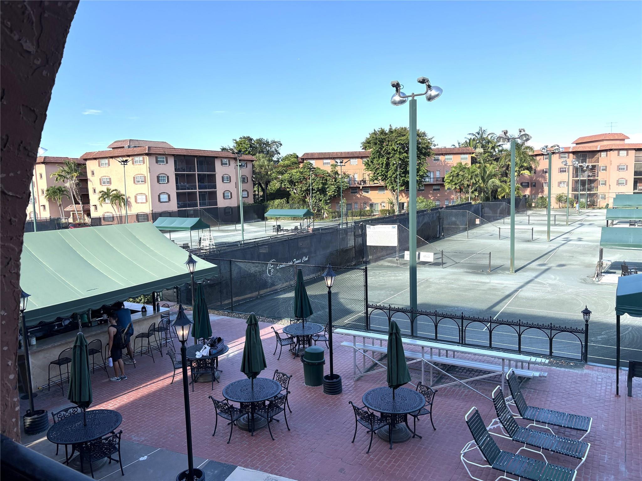 LAUDERDALE TENNIS CLUB - Residential