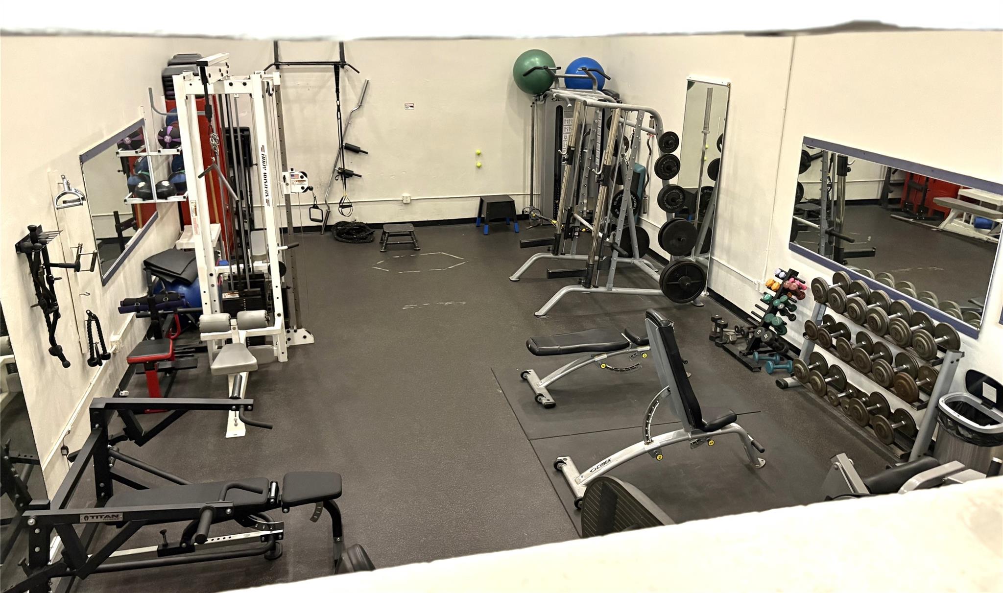 LAUDERDALE TENNIS CLUB - Residential