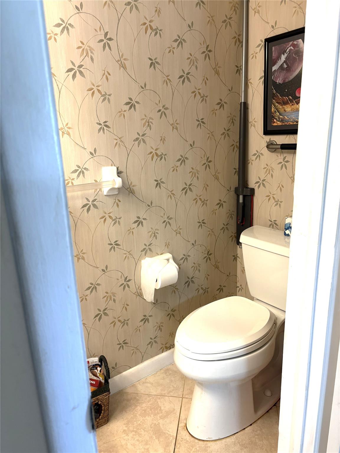 LAUDERDALE TENNIS CLUB - Residential