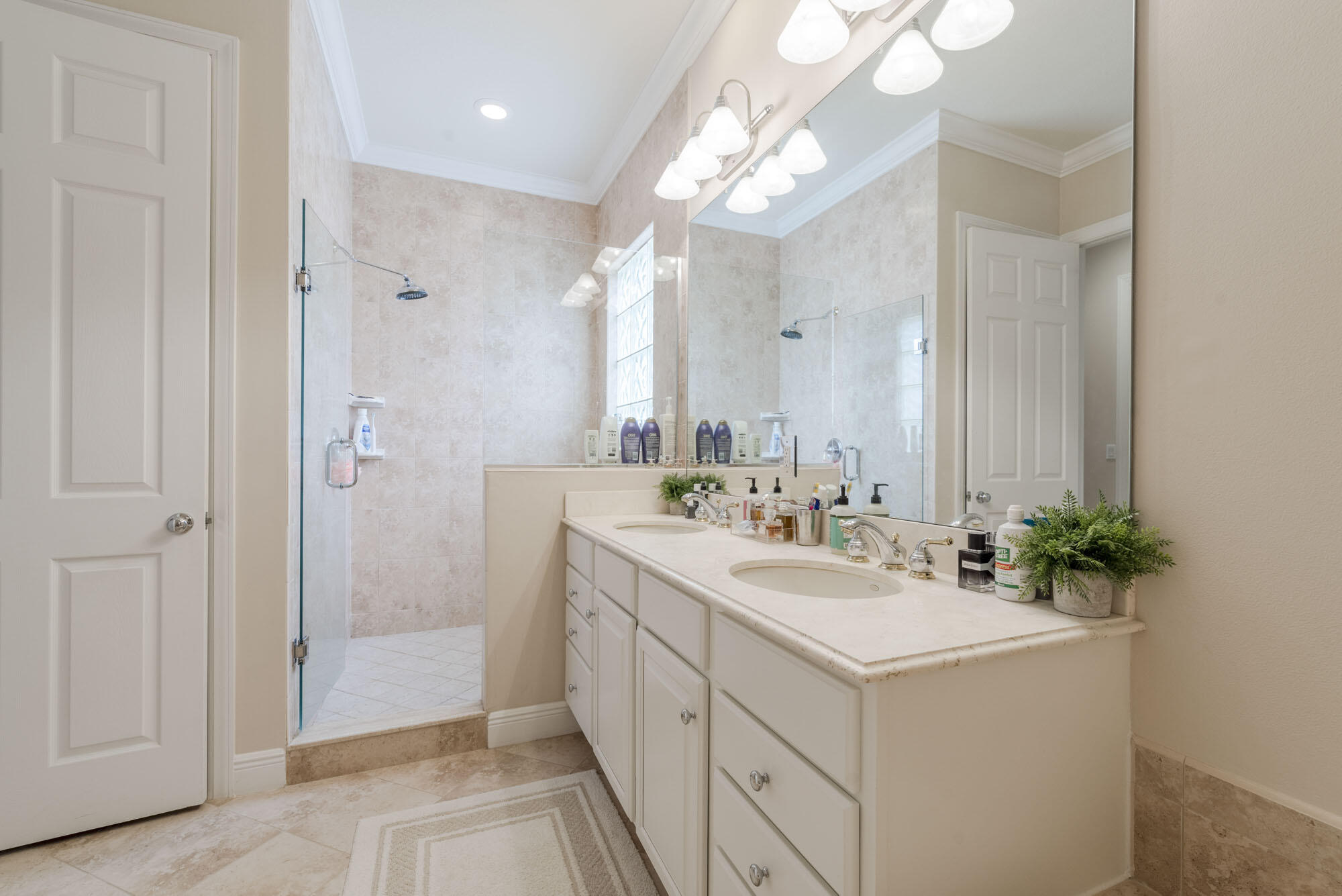 Renaissance Place - Residential Lease