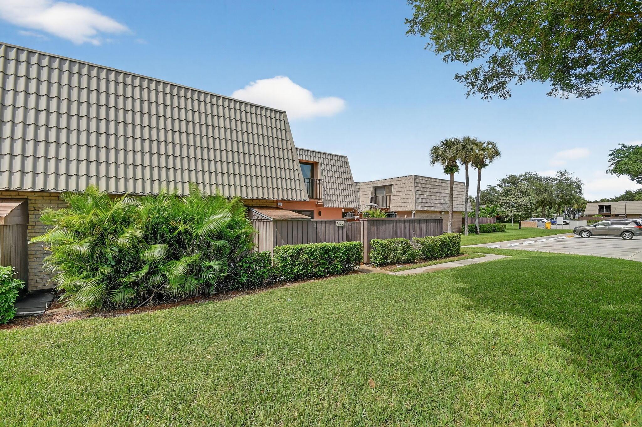 VILLAGE OF SANDALWOOD LAK - Residential